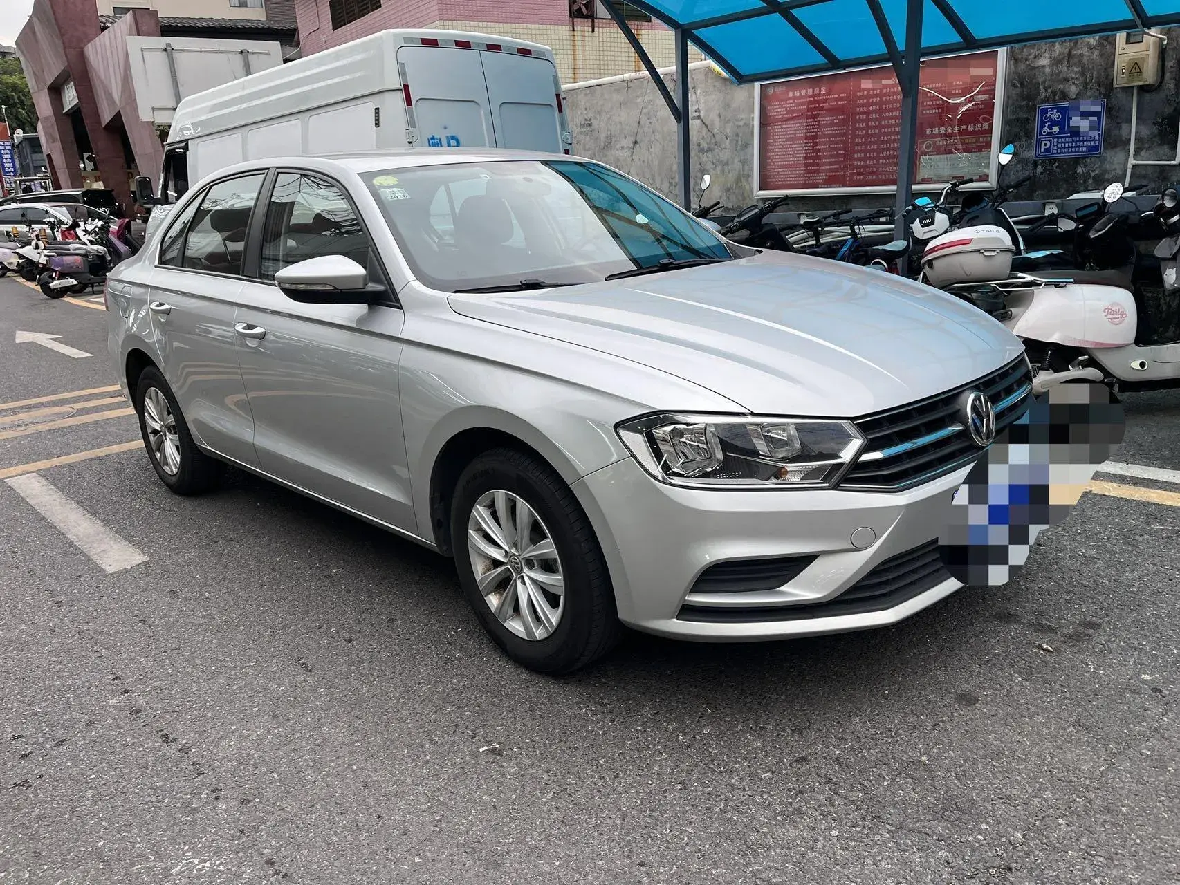 2018 VOLKSWAGEN BORA thumbnail 2