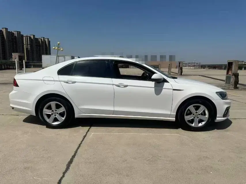 2019 VOLKSWAGEN LAMANDO thumbnail 3