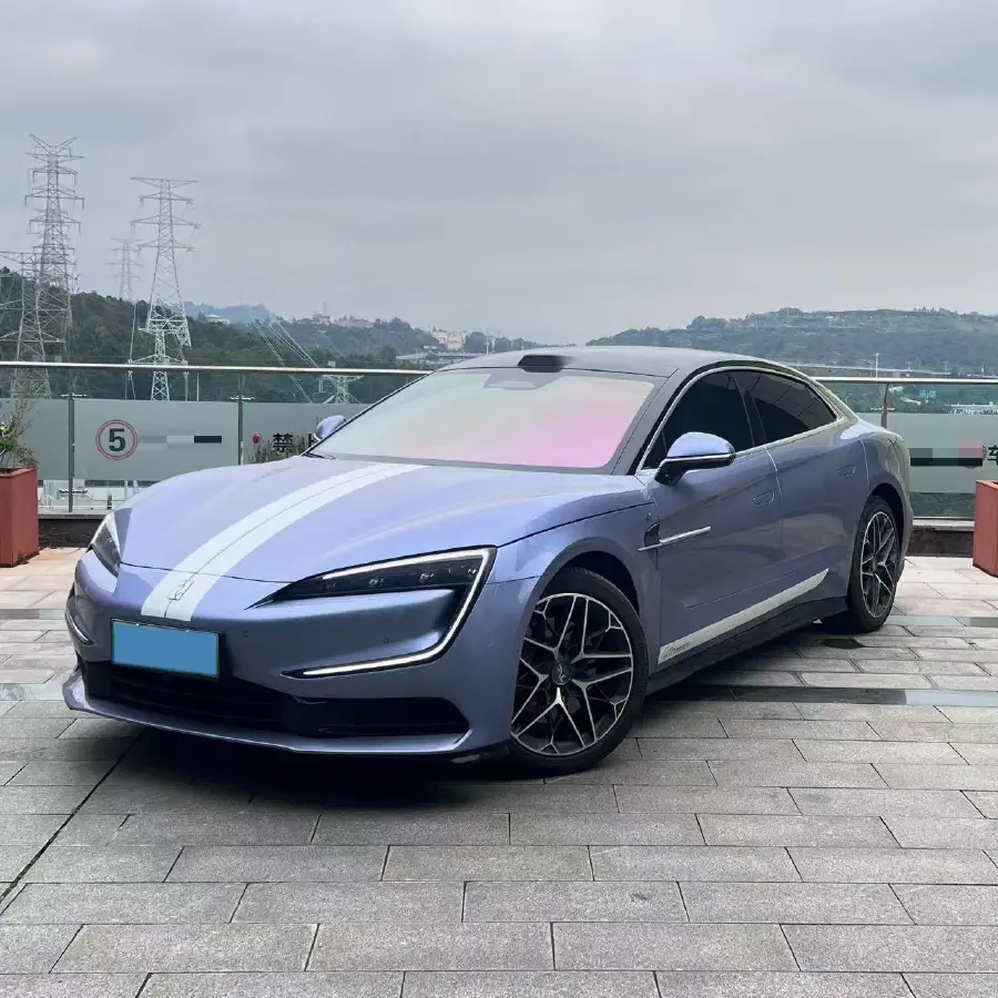 2025 YangWang U7 2.0T 245HP H4 E-CVT PHEV 52.4KWH