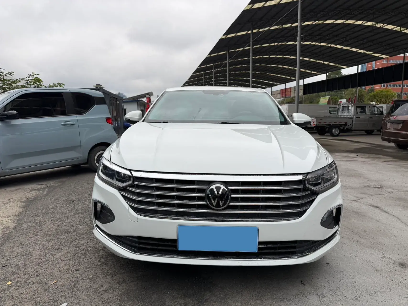 2023 VOLKSWAGEN LAVIDA thumbnail 3