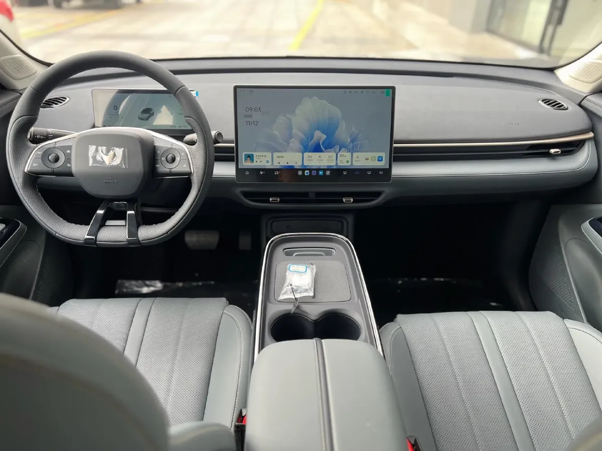 2025 ARCFOX T1 BEV,autocango,china used car exporter,china ev exporter,chinese used car exporter,chinese used ev exporter