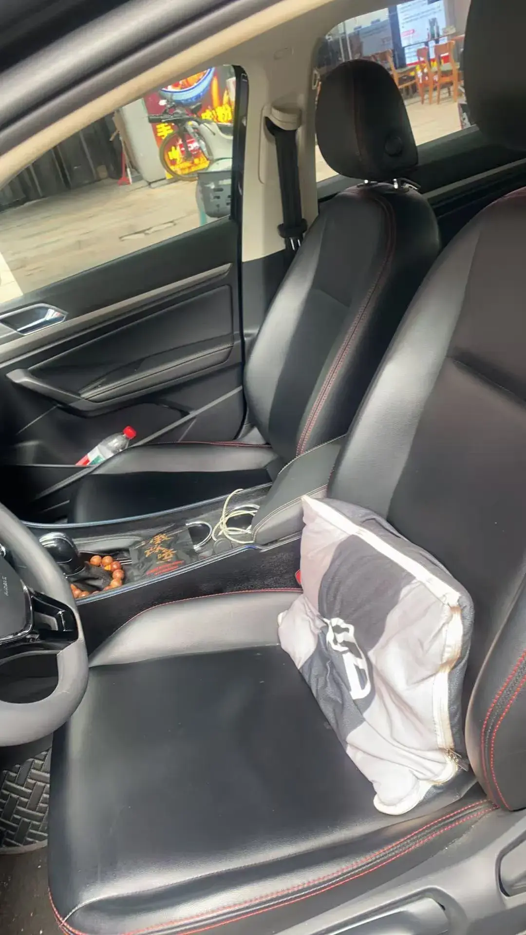 2021 VOLKSWAGEN LAVIDA thumbnail 2