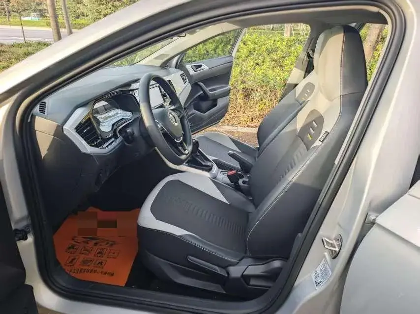 2019 VOLKSWAGEN POLO thumbnail 3