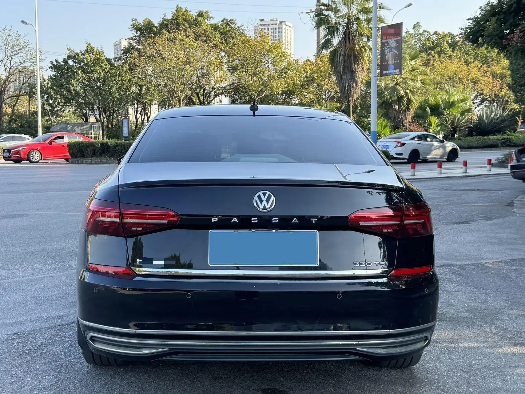 2019 VOLKSWAGEN PASSAT thumbnail 4