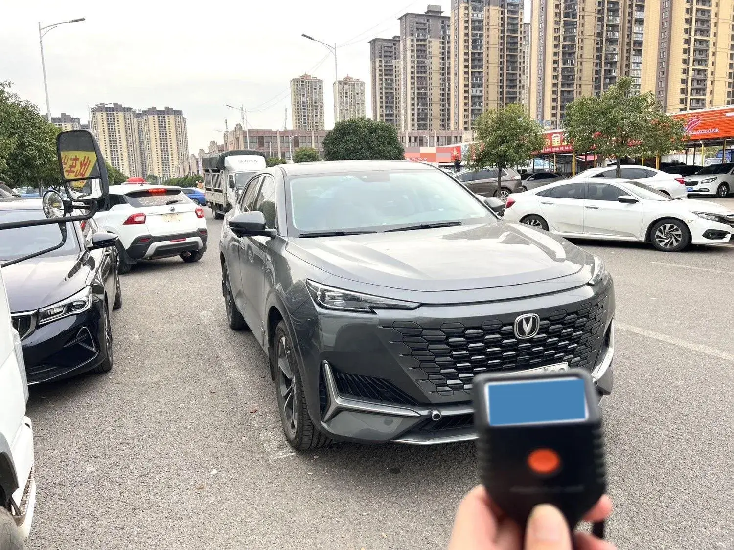 2022 CHANGAN UNI-K thumbnail 2