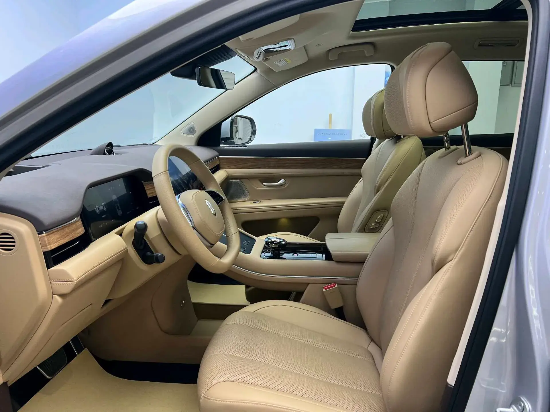 2024 AITO AITO thumbnail 3