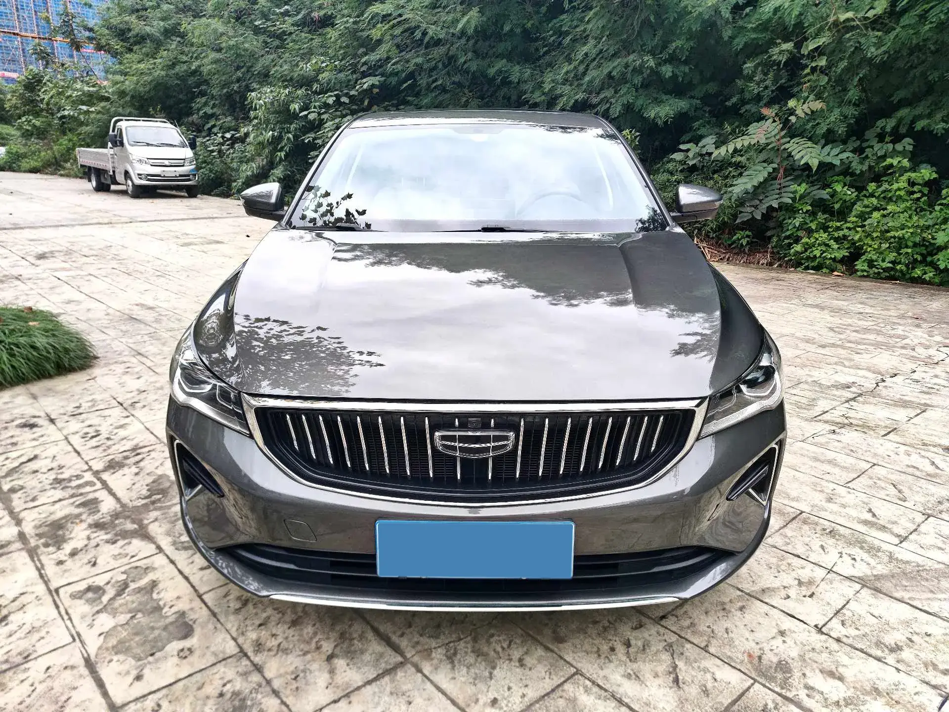 2023 GEELY EMGRAND thumbnail 3