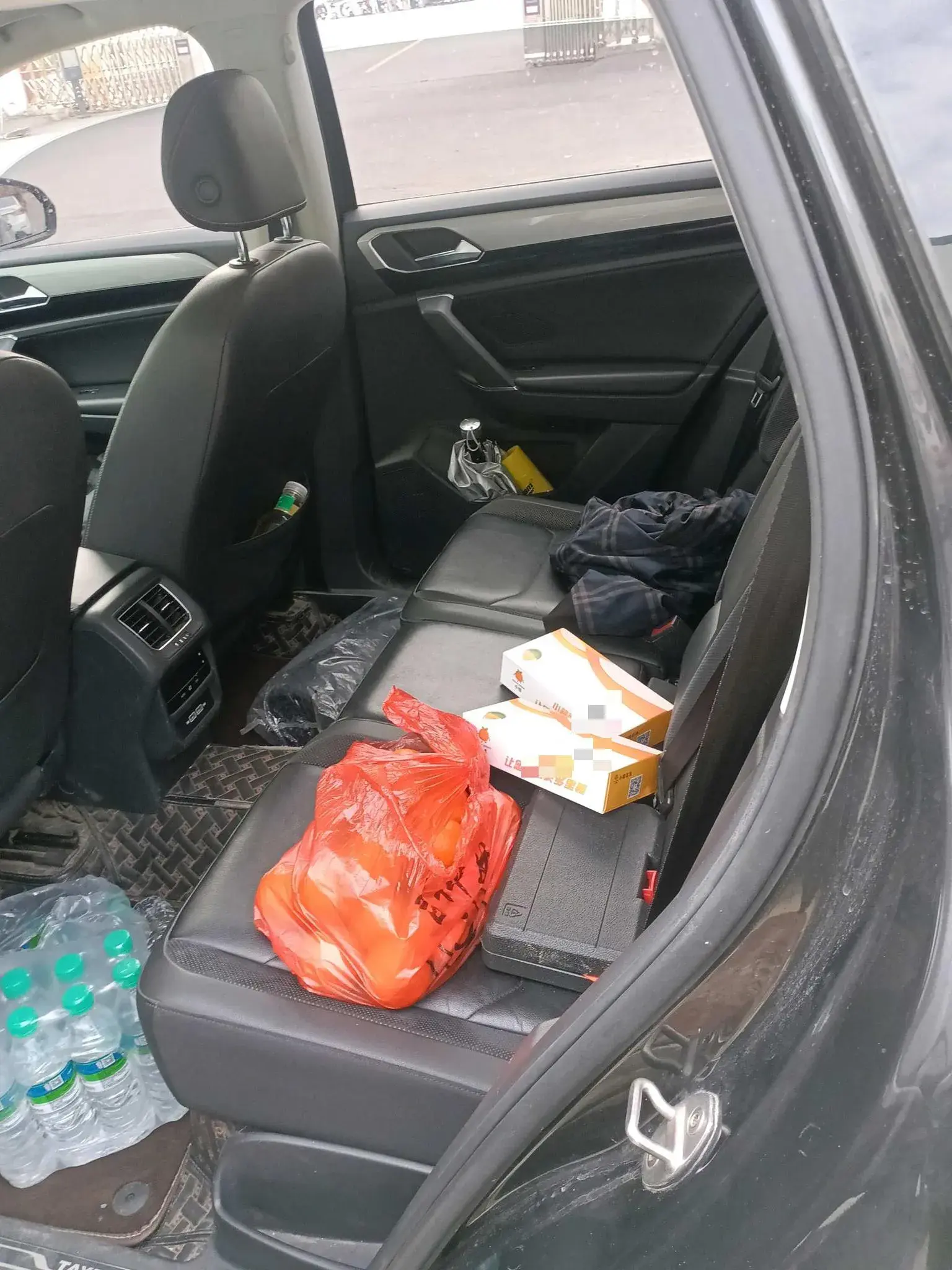 2020 VOLKSWAGEN TAYRON thumbnail 4