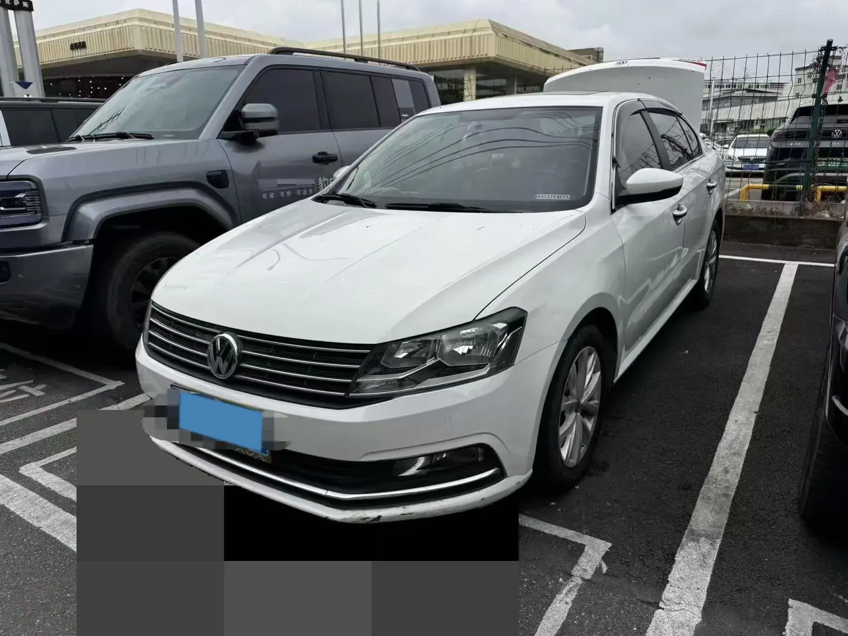 2017 VOLKSWAGEN LAVIDA view 1