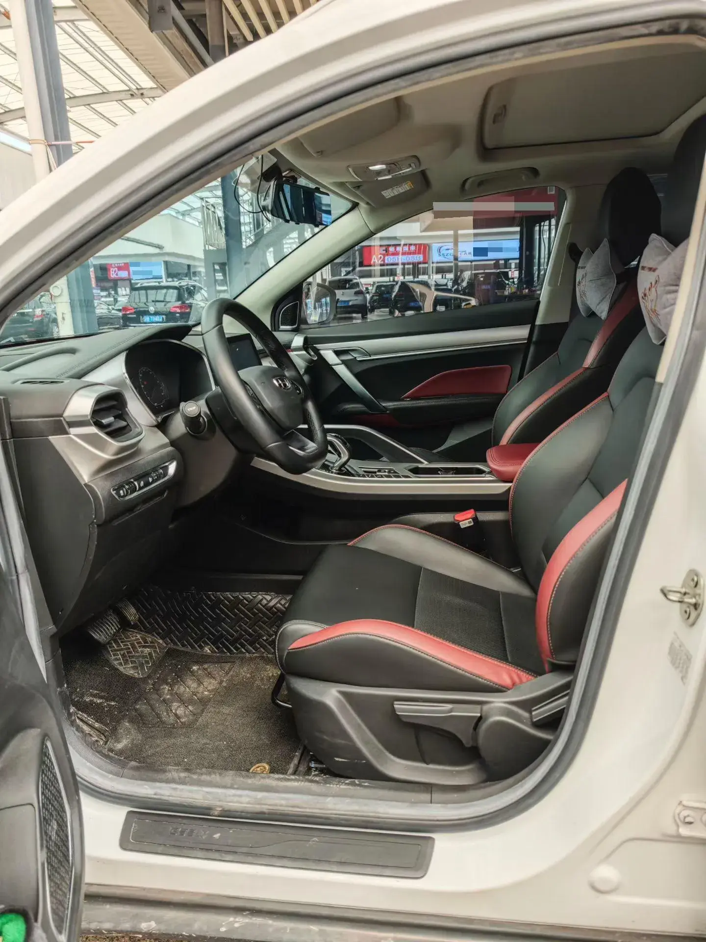 2020 GEELY COOLRAY thumbnail 2