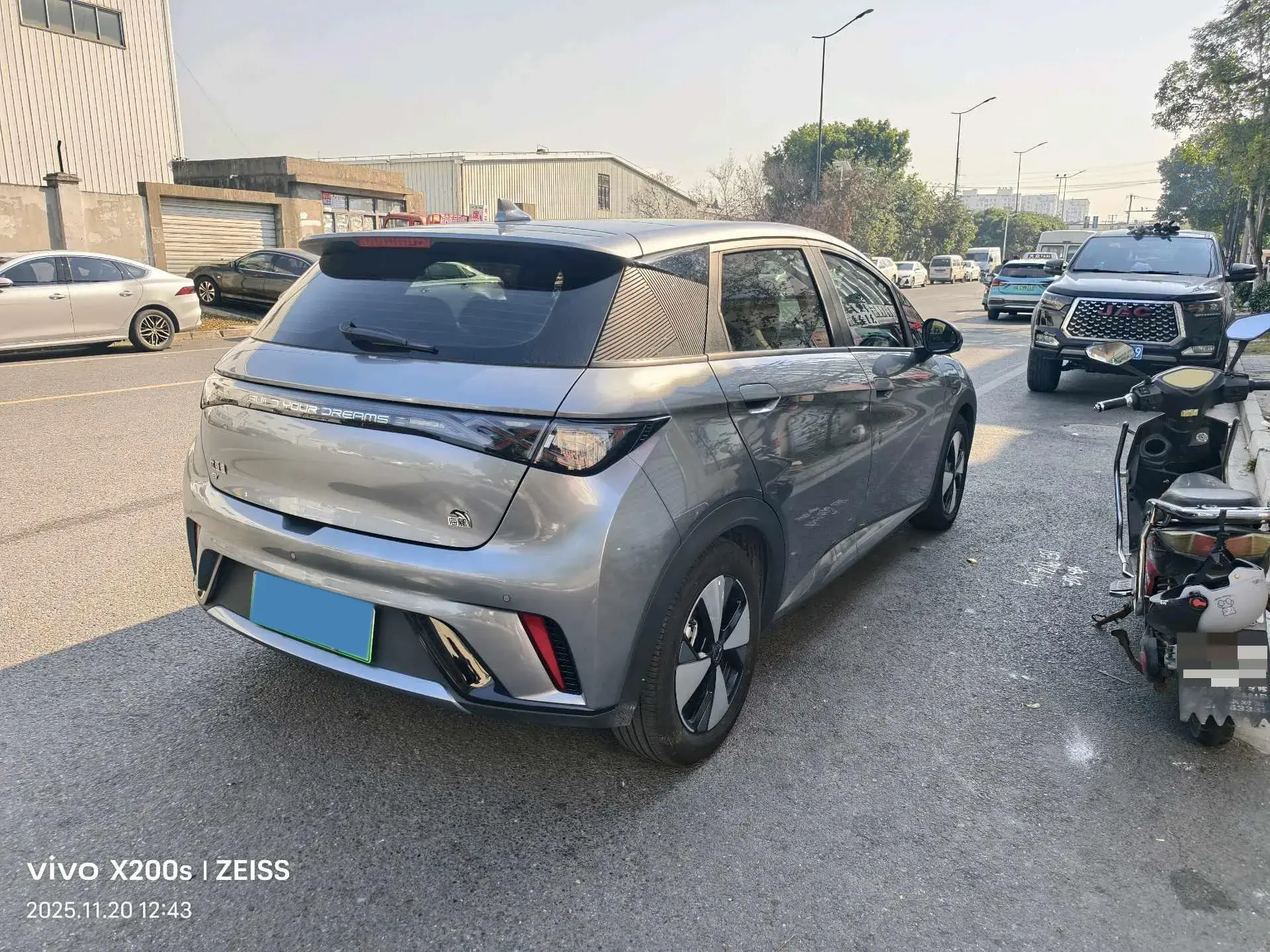 2023 BYD DOLPHIN thumbnail 4