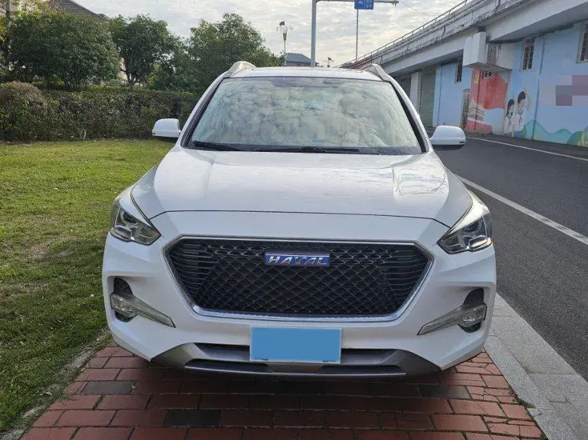 2017 HAVAL M6 thumbnail 2