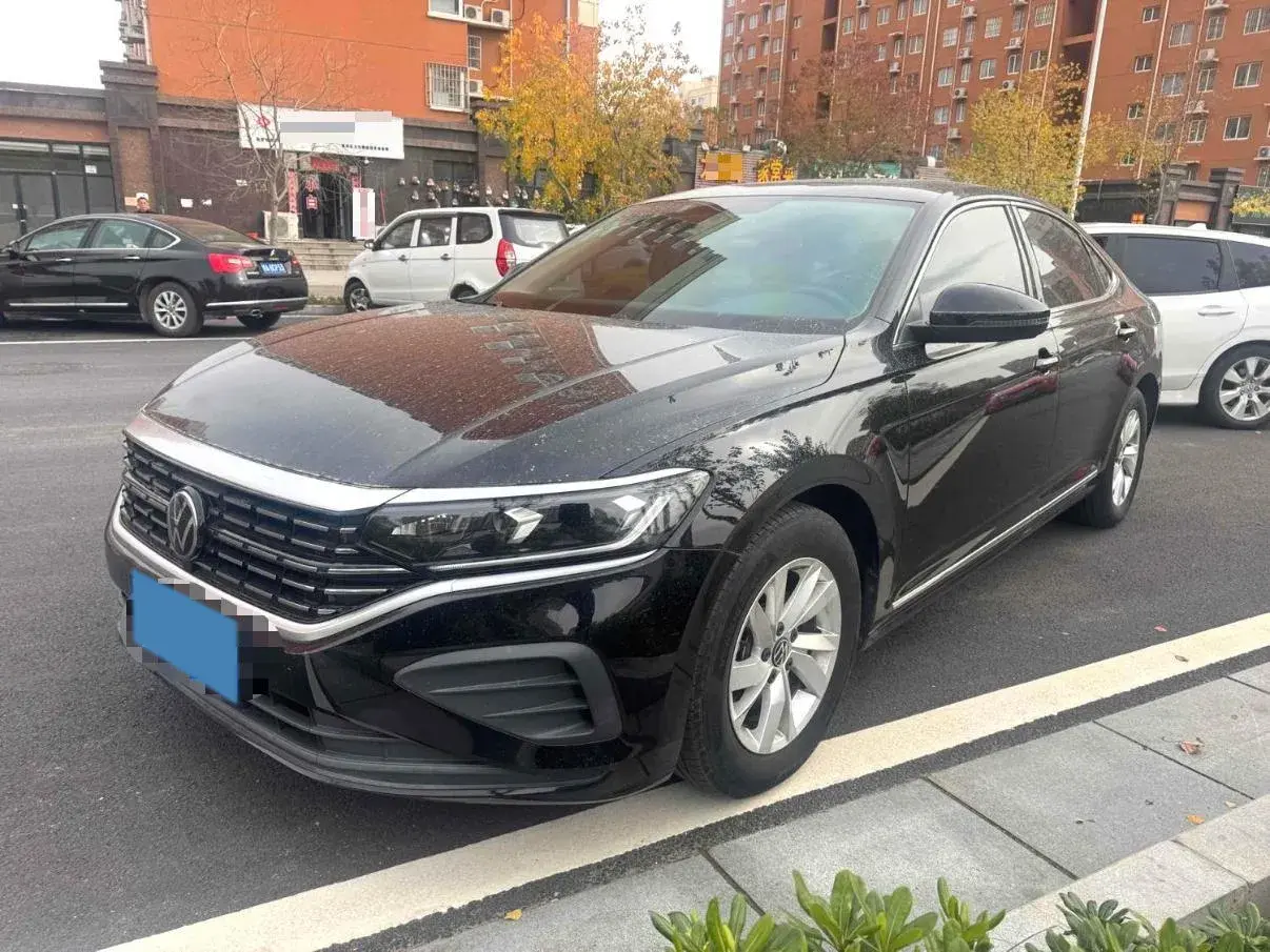2023 VOLKSWAGEN PASSAT view 1