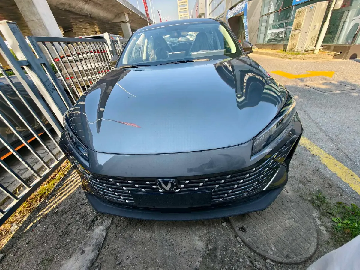 2025 ChangAn EadoPHEV 1.5L 98HP L4 E-CVT PHEV,autocango,china used car exporter,china ev exporter,chinese used car exporter,chinese used ev exporter