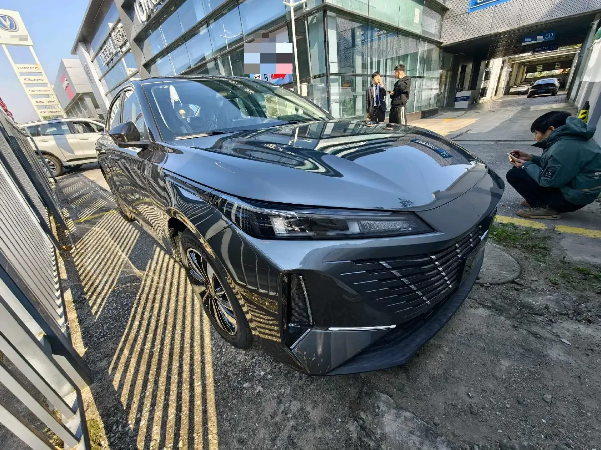 2025 ChangAn EadoPHEV 1.5L 98HP L4 E-CVT PHEV,autocango,china used car exporter,china ev exporter,chinese used car exporter,chinese used ev exporter