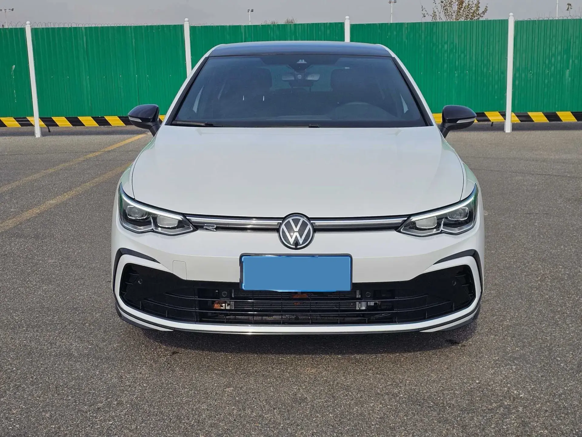 2023 VOLKSWAGEN GOLF thumbnail 2