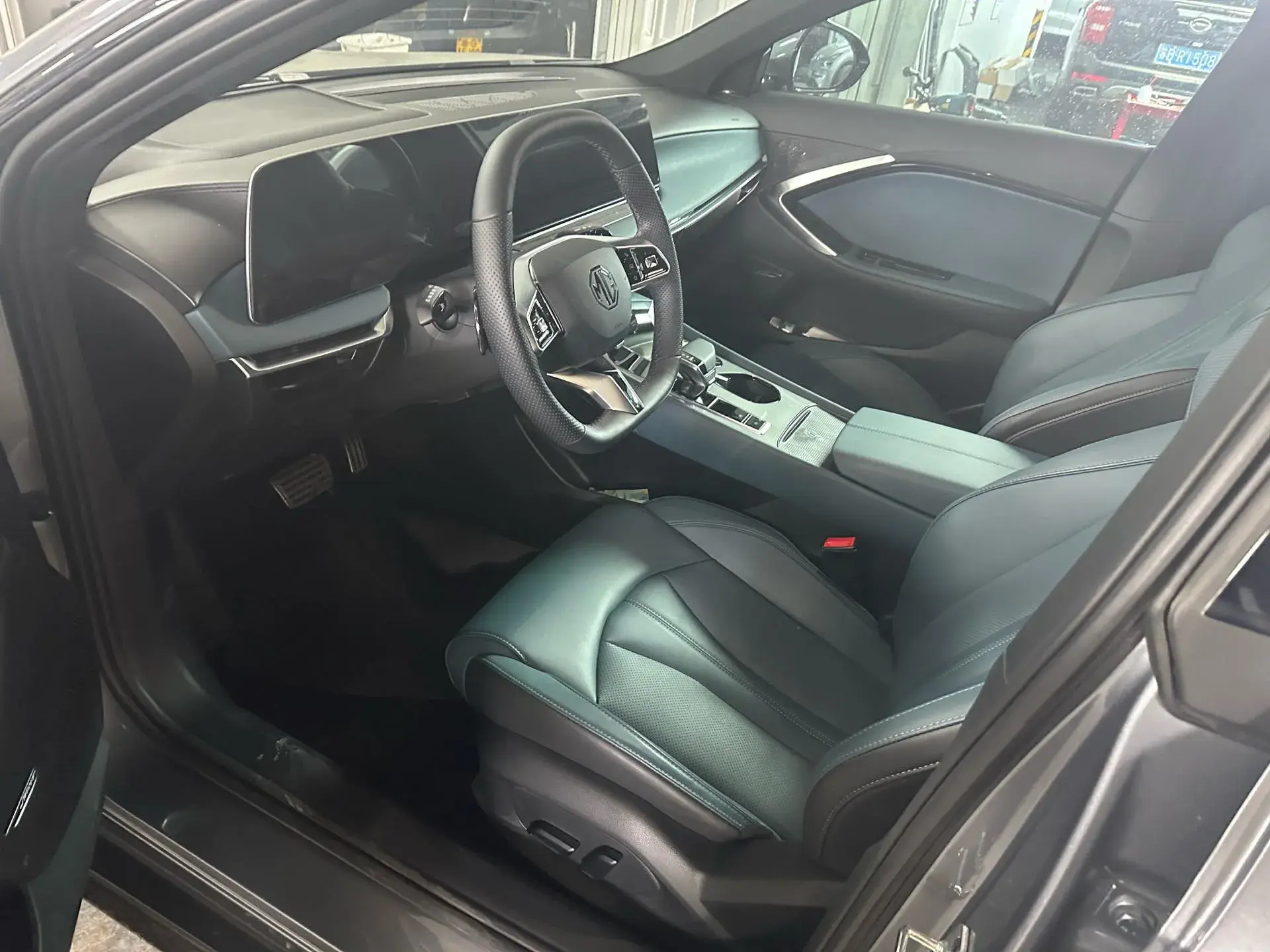 2023 MG 7 thumbnail 2