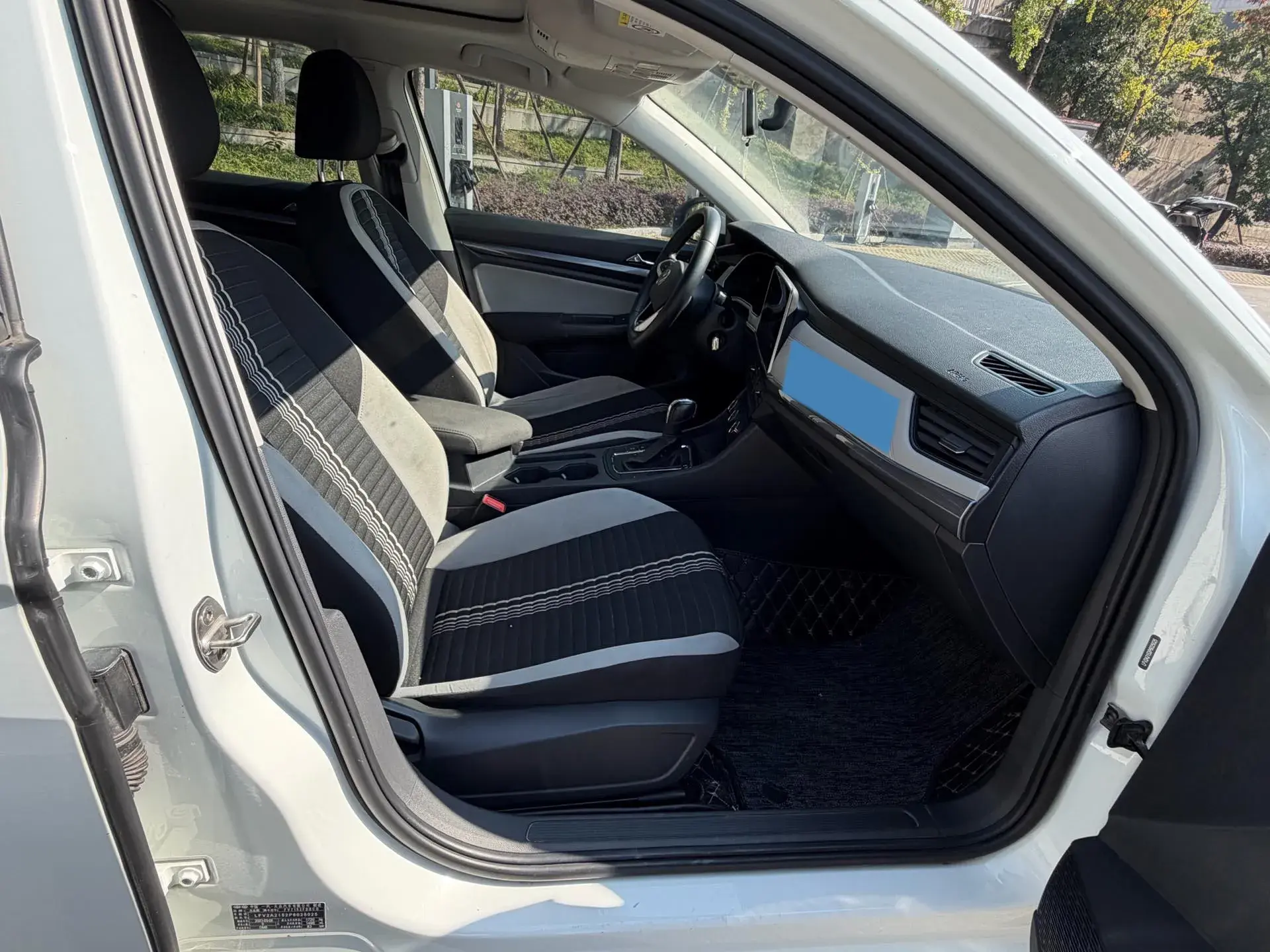 2023 VOLKSWAGEN BORA thumbnail 4