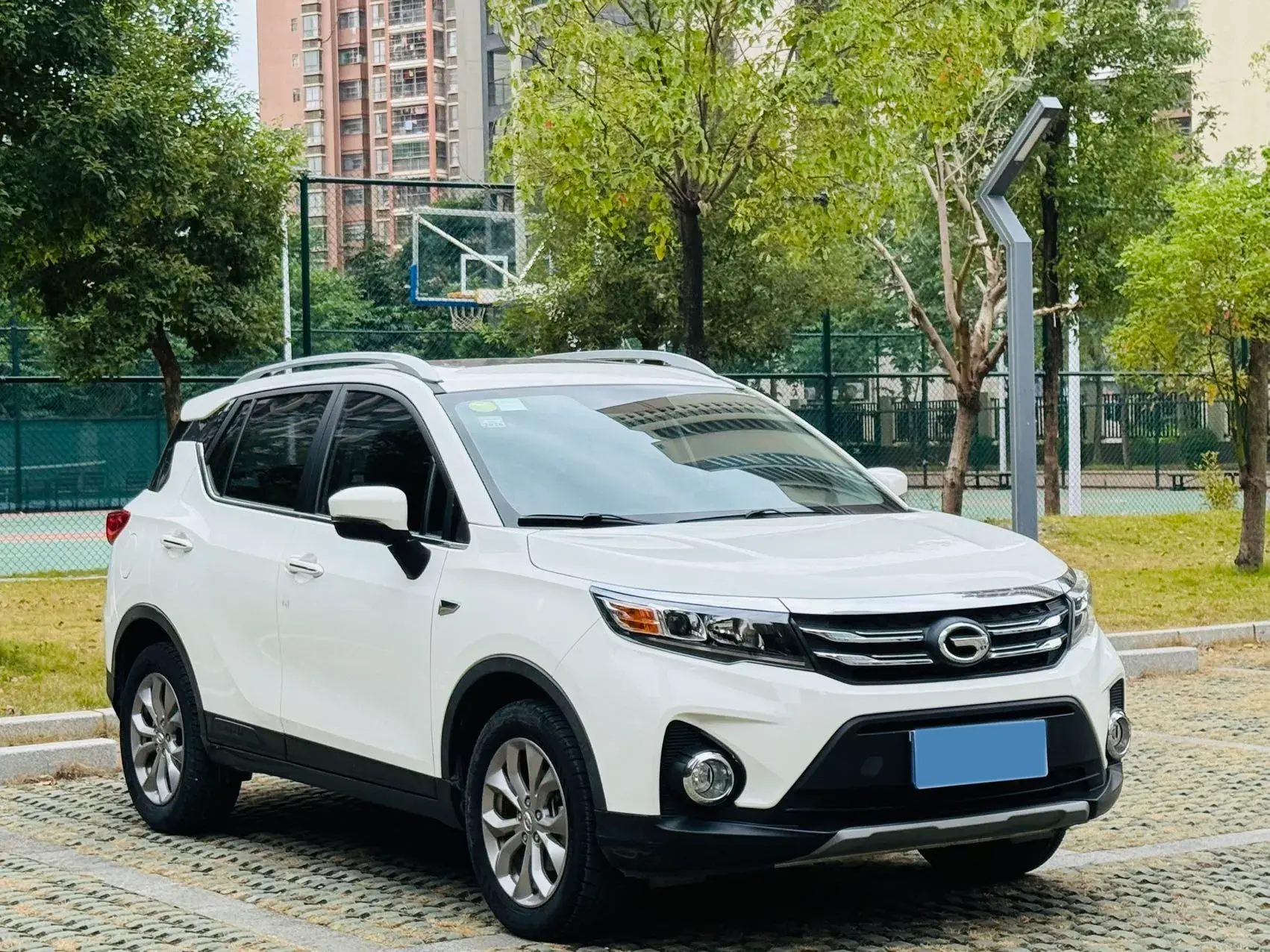 2017 GAC TRUMPCHI thumbnail 3