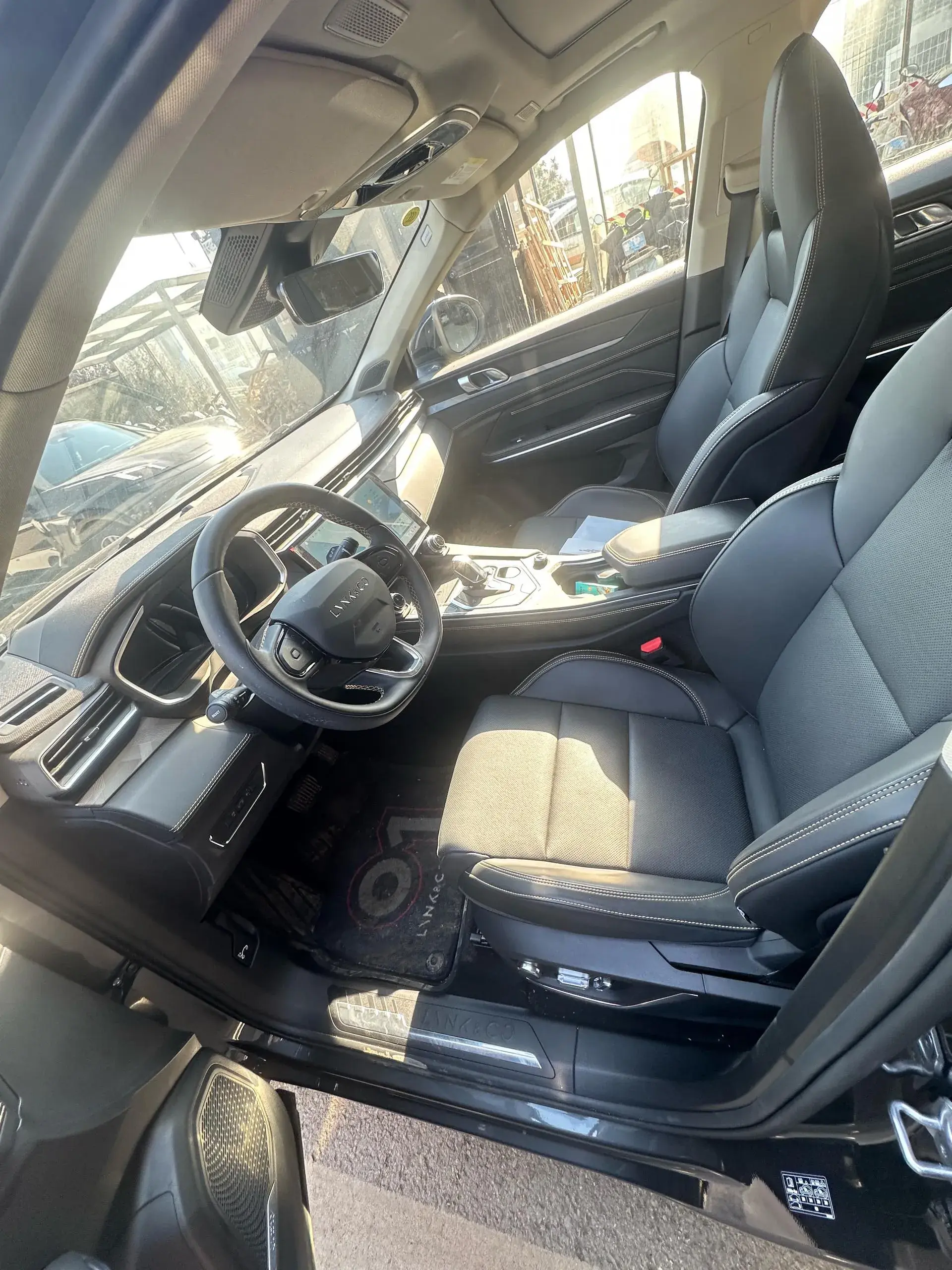 2024 LYNK&CO 01 thumbnail 4