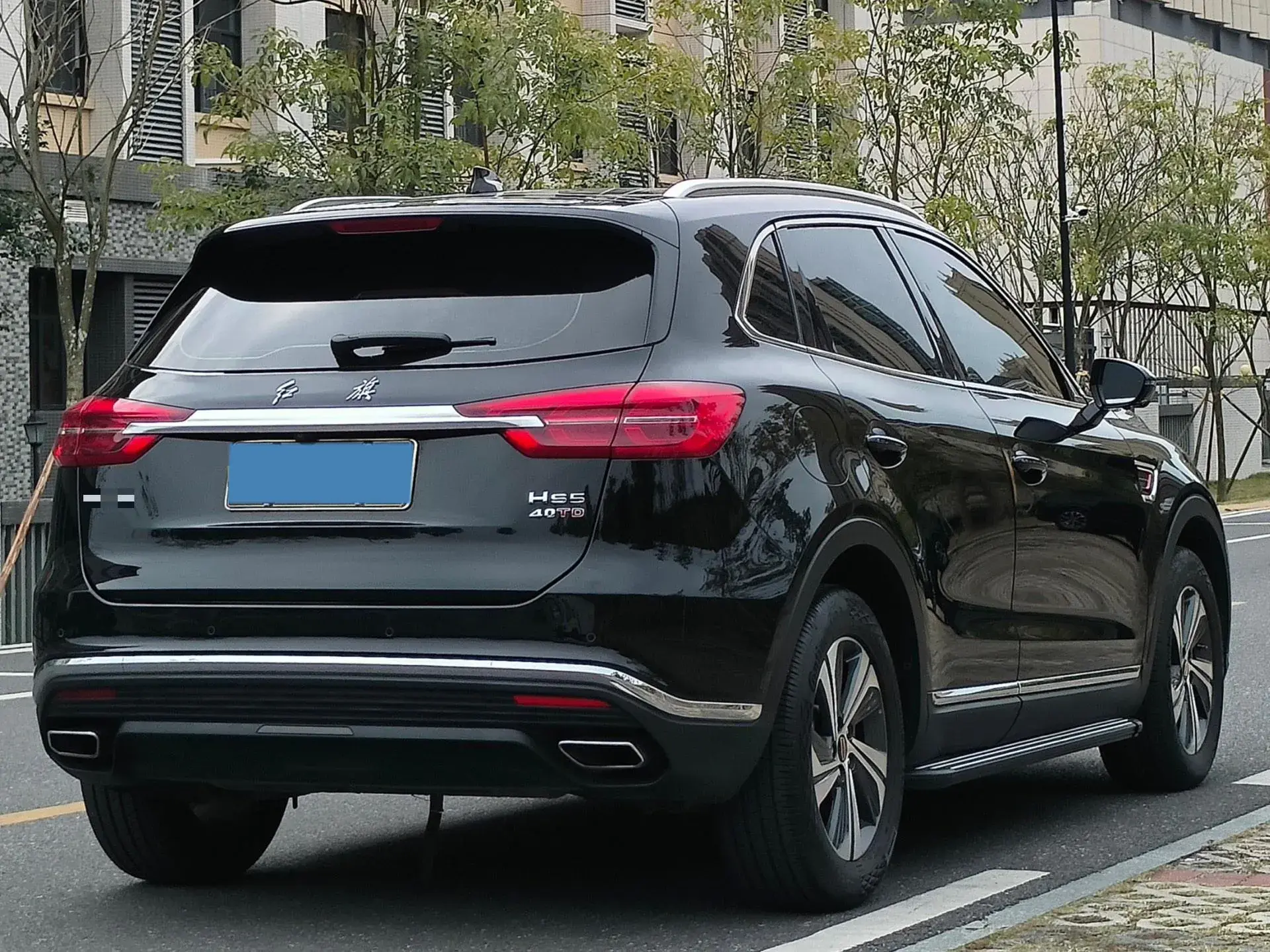 2019 HONGQI HS5 thumbnail 3