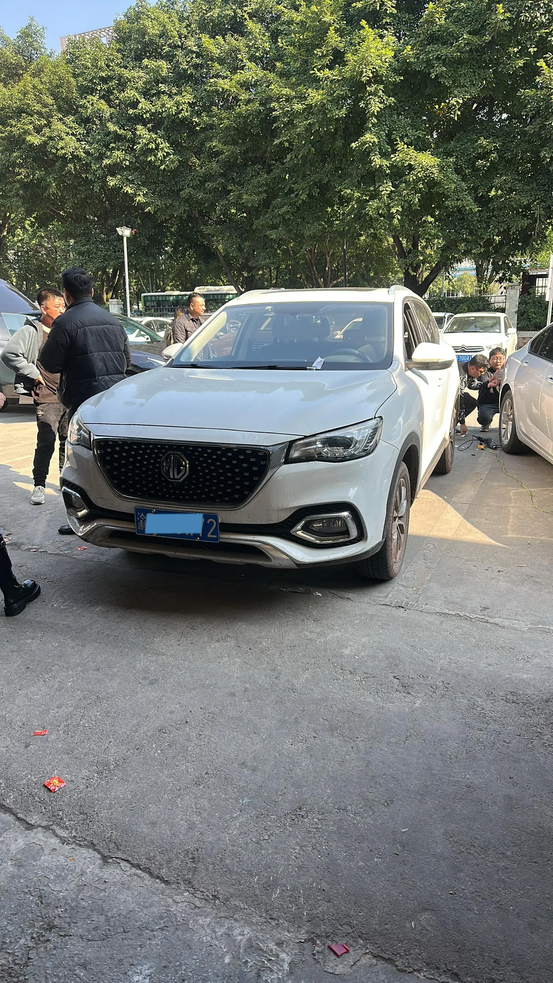2019 MG HS view 1