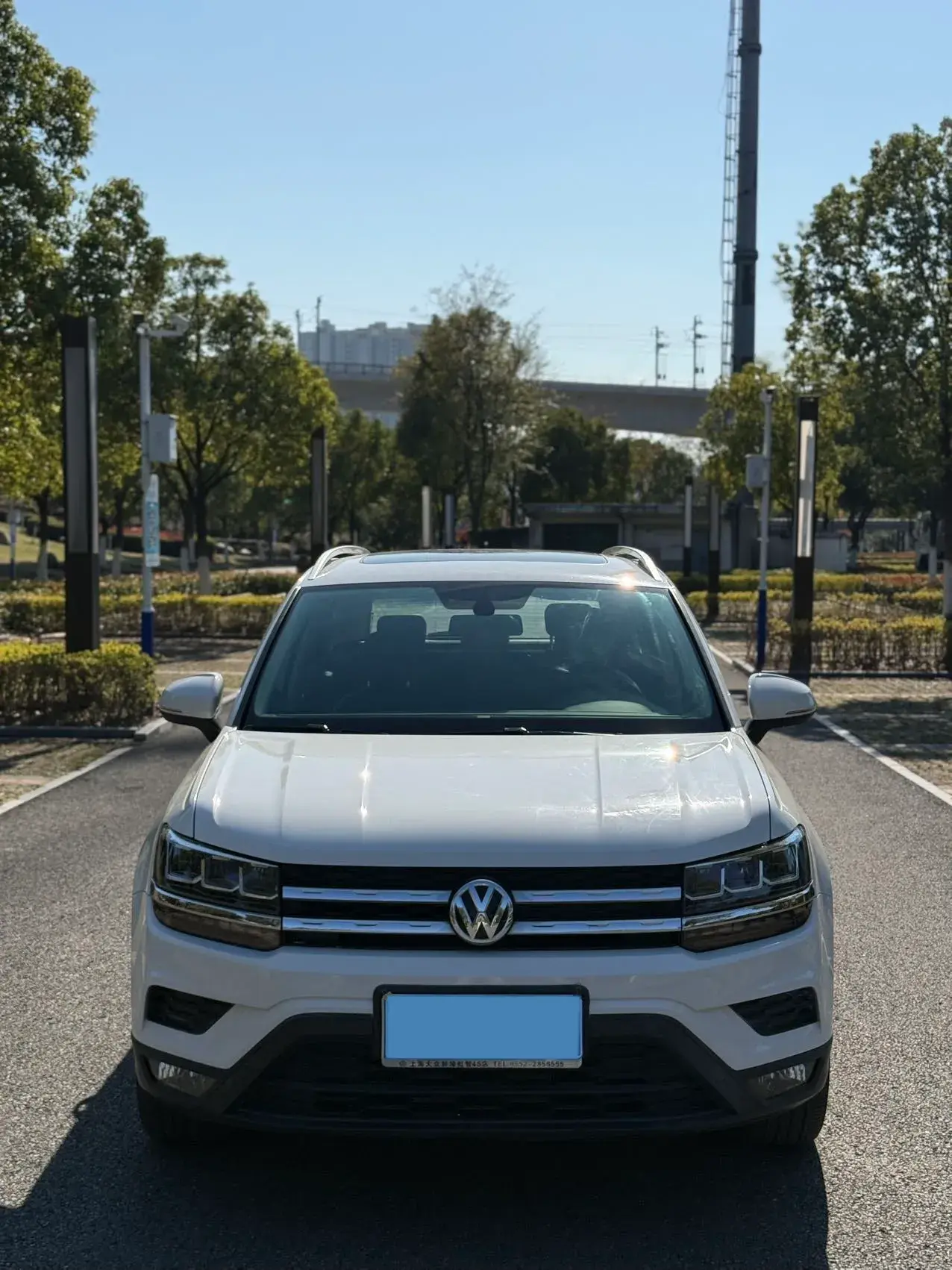 2021 VOLKSWAGEN THARU thumbnail 2