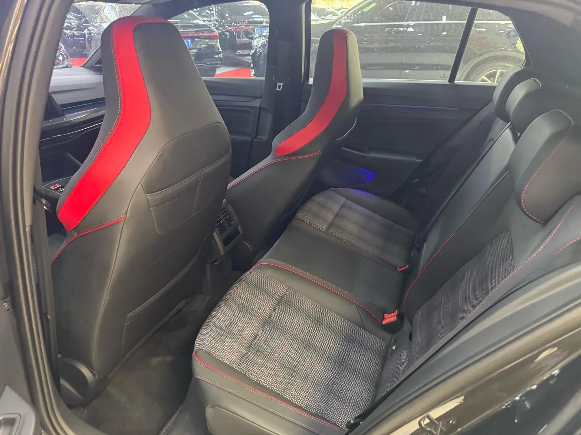 2021 VOLKSWAGEN GOLFGTI thumbnail 3