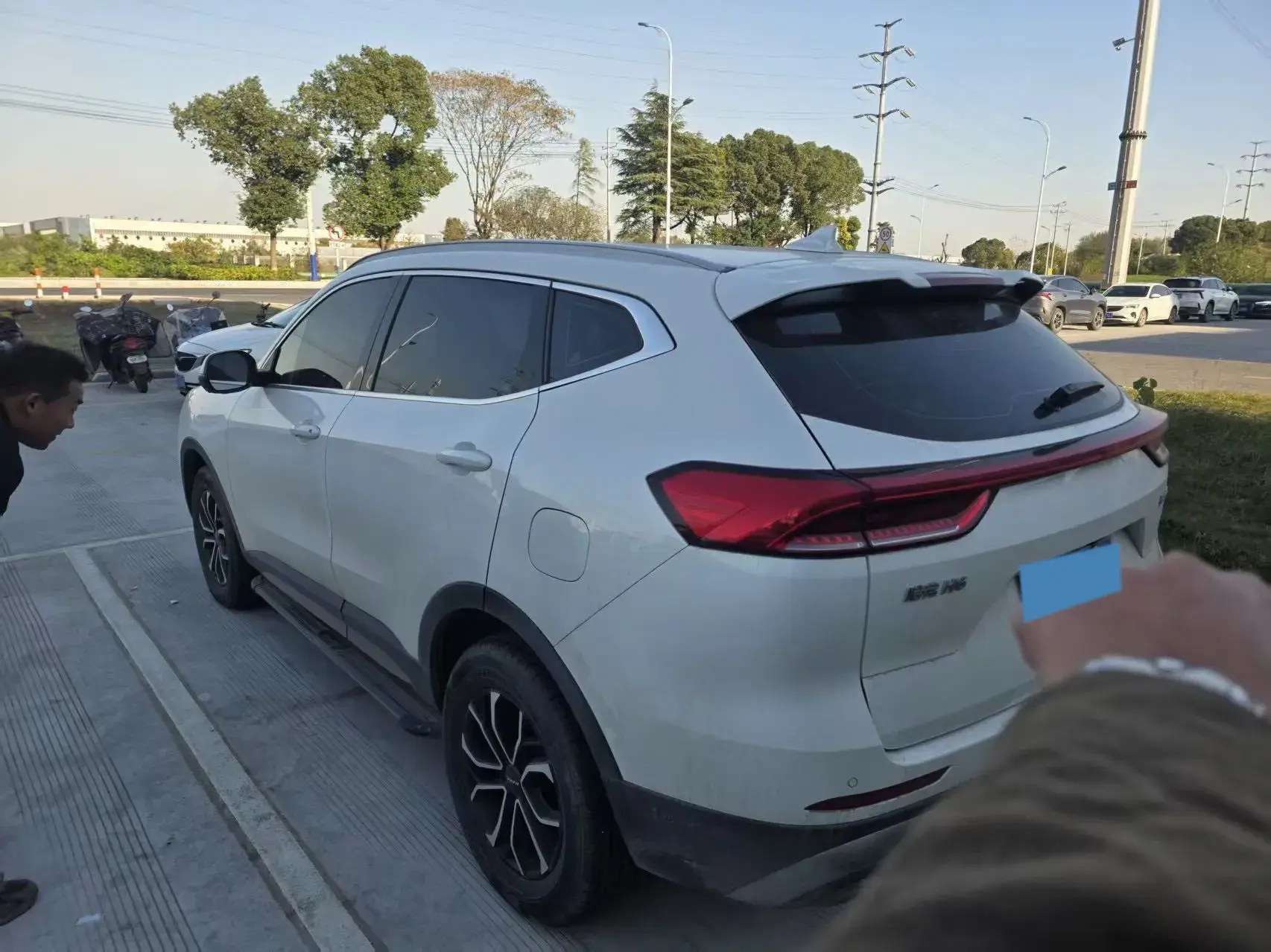 2023 HAVAL H6 thumbnail 2