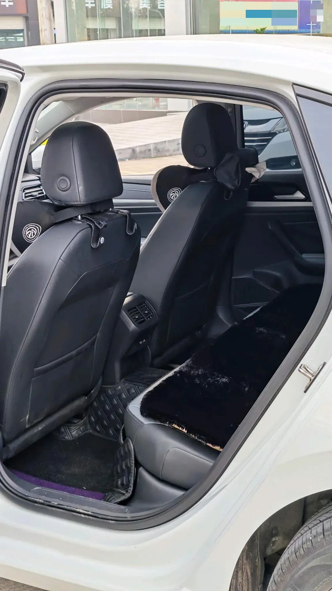 2023 VOLKSWAGEN LAVIDA thumbnail 4