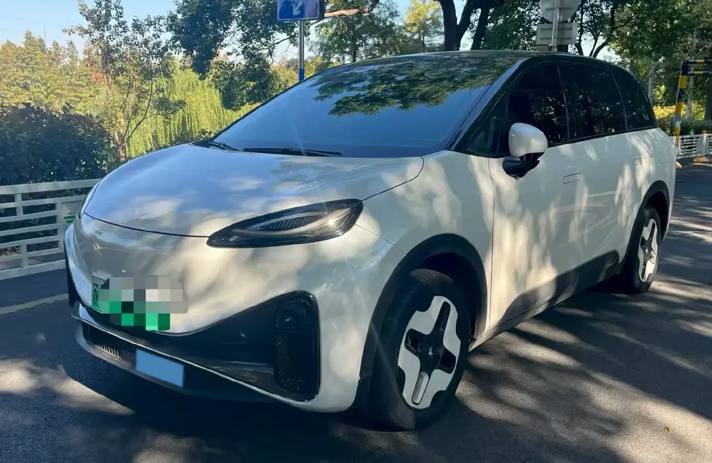 2023 ARCFOX KAOLA BEV 58.8KWH