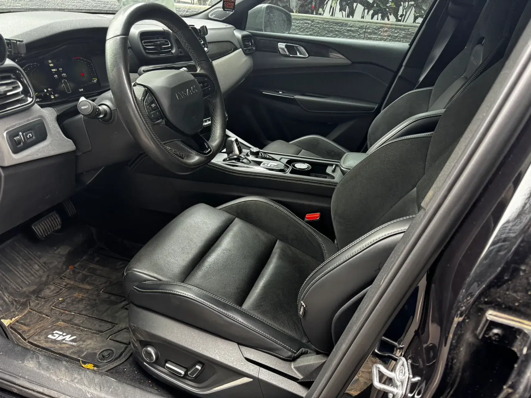 2022 LYNK&CO 02 thumbnail 2