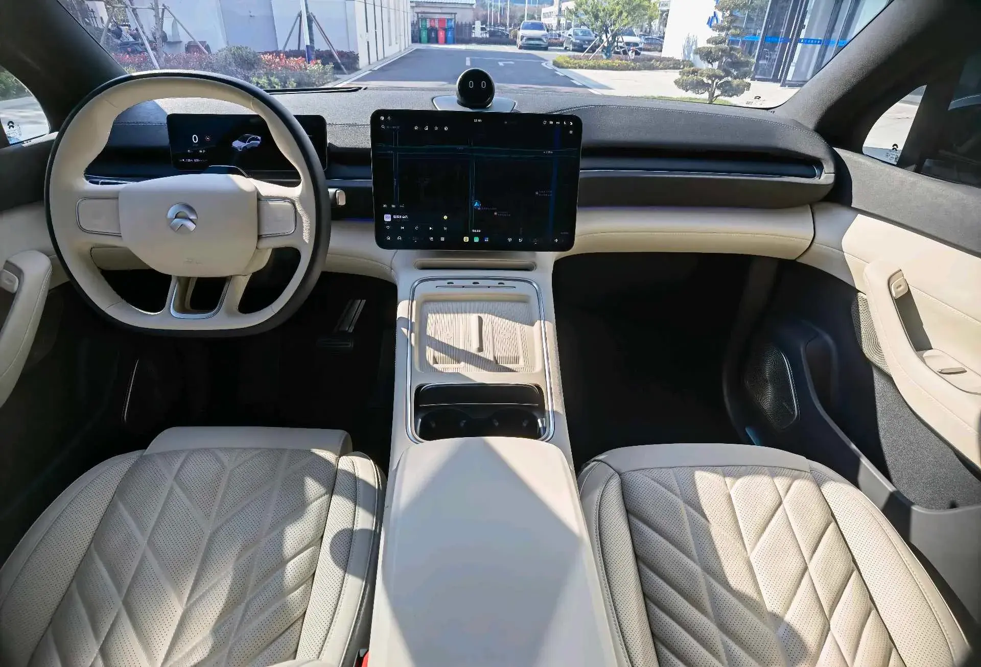 2025 NIO ES6 thumbnail 4