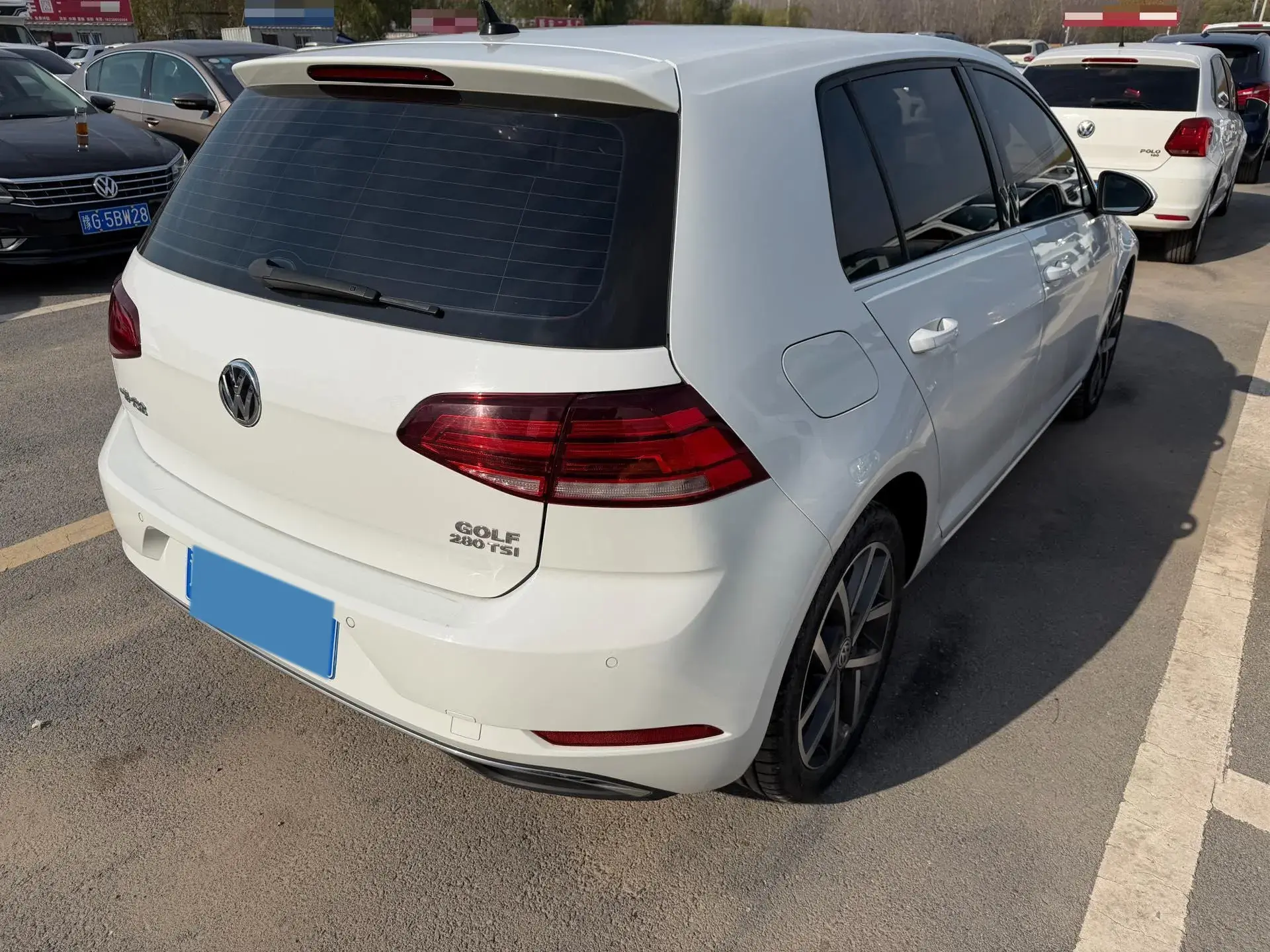 2020 VOLKSWAGEN GOLF thumbnail 4