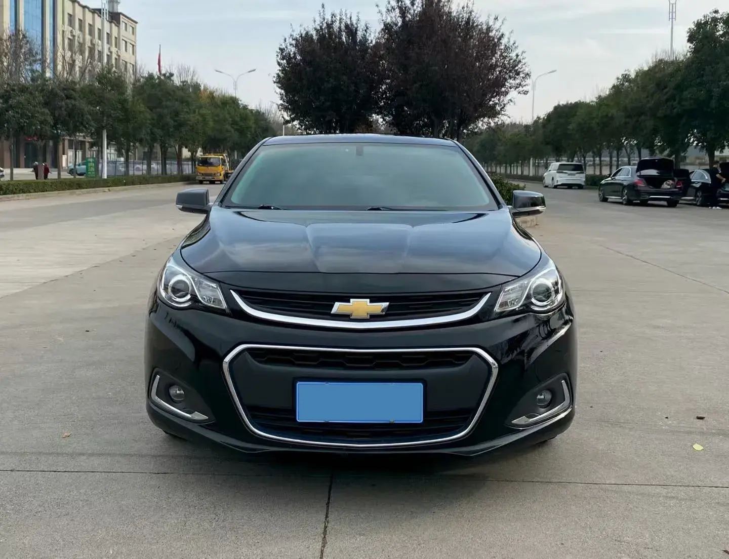 2018 CHEVROLET MALIBU thumbnail 2