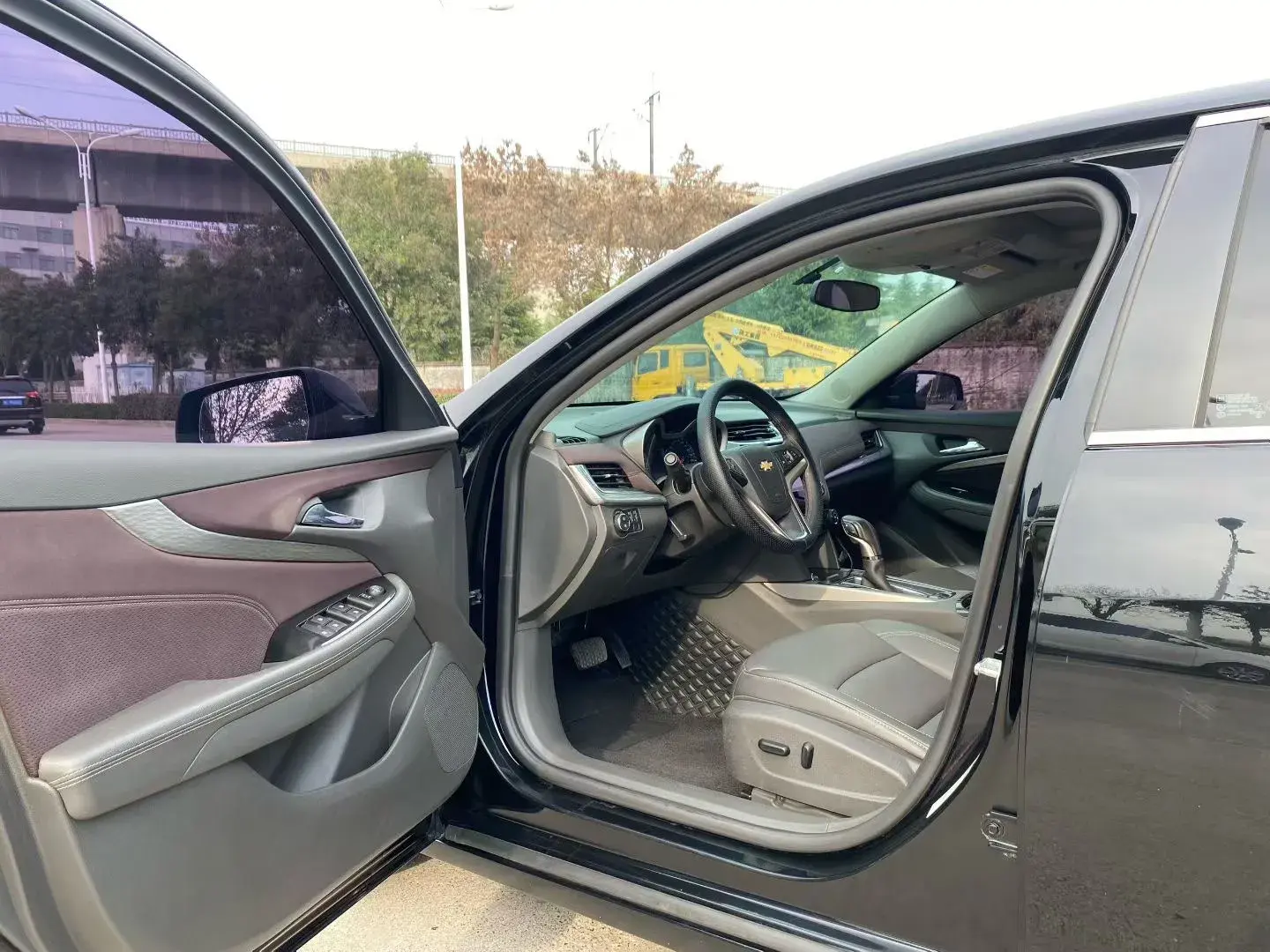 2018 CHEVROLET MALIBU thumbnail 4