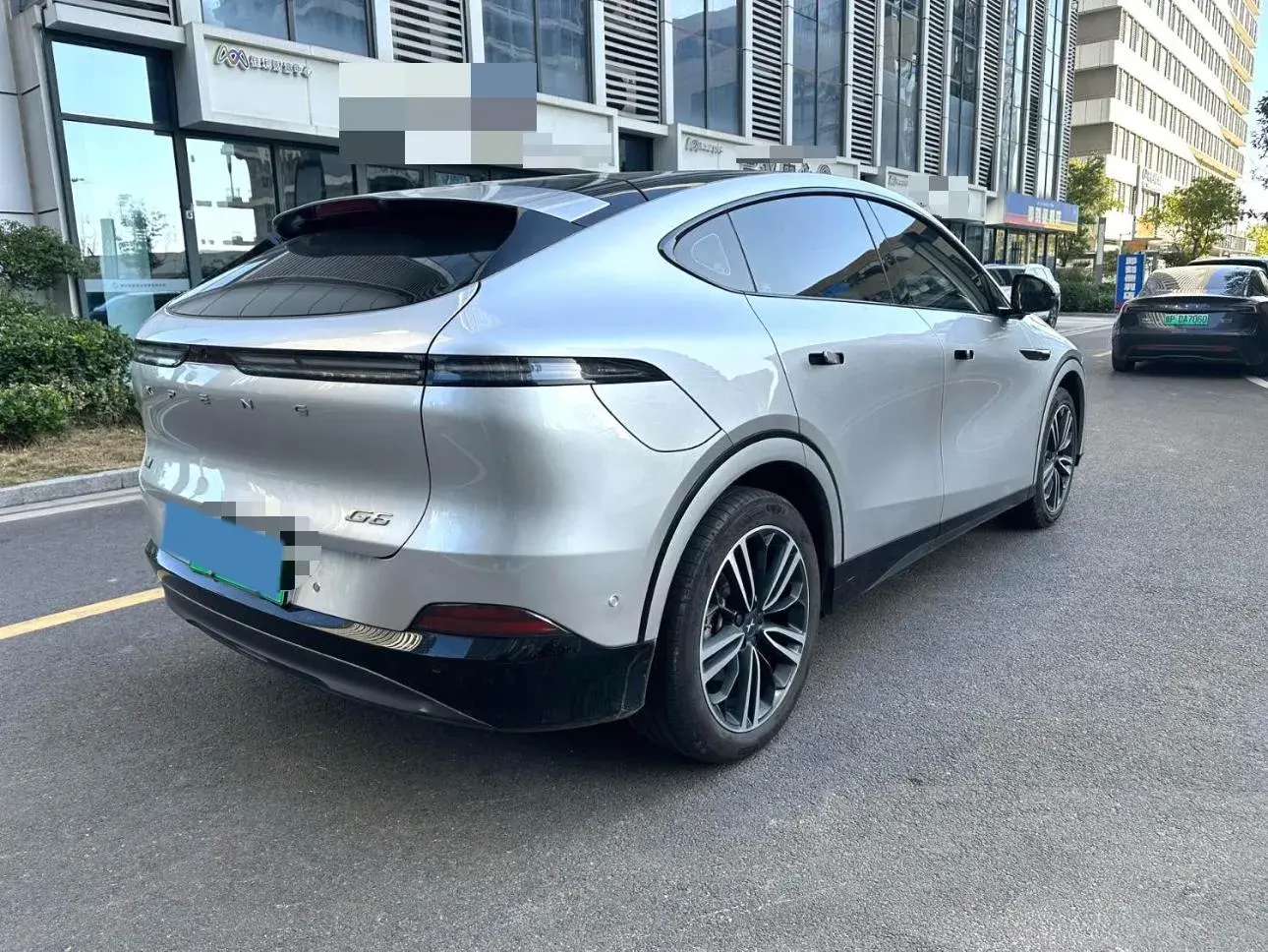 2023 XPENG G6 thumbnail 3