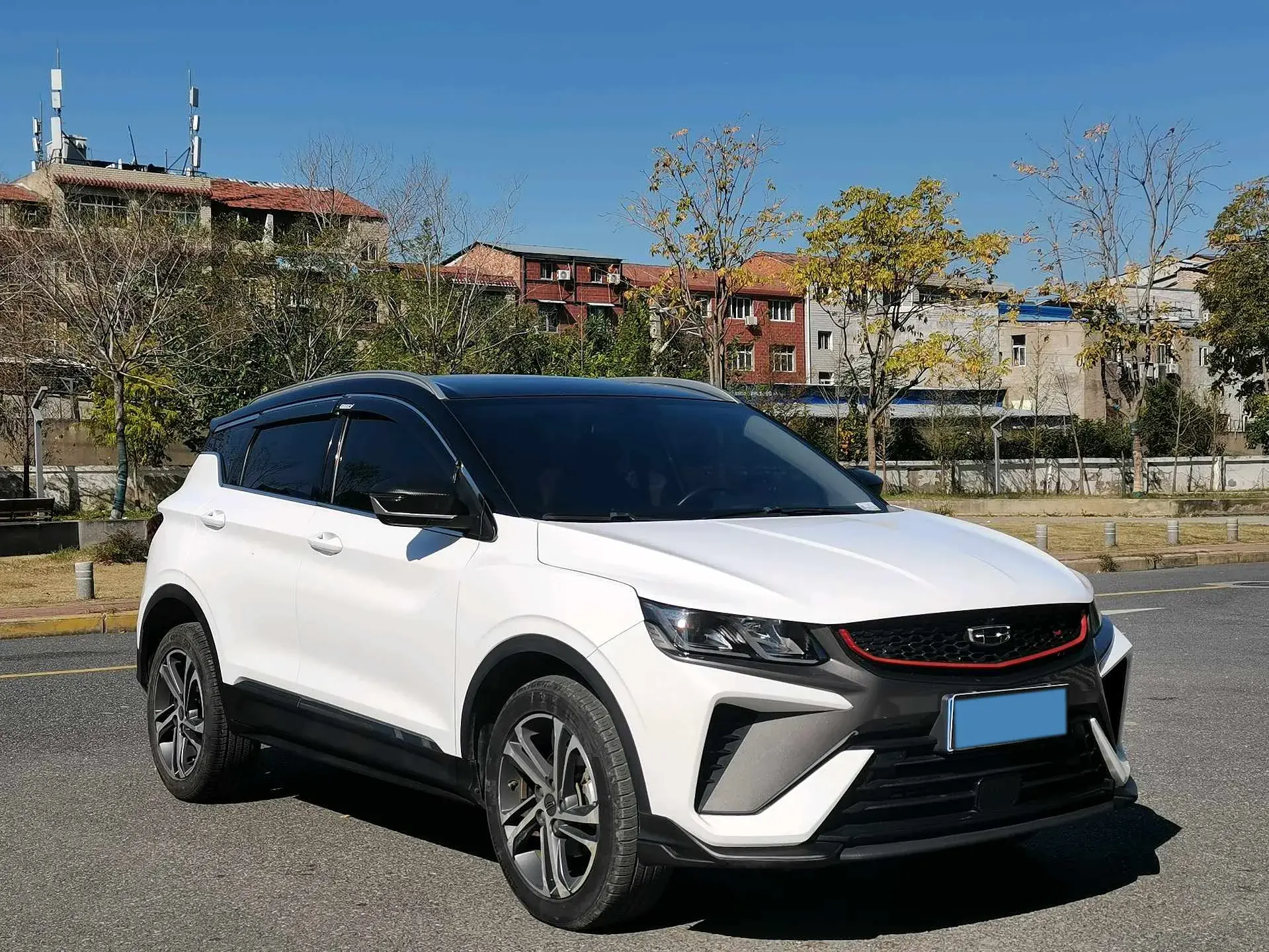 2021 GEELY COOLRAY thumbnail 2