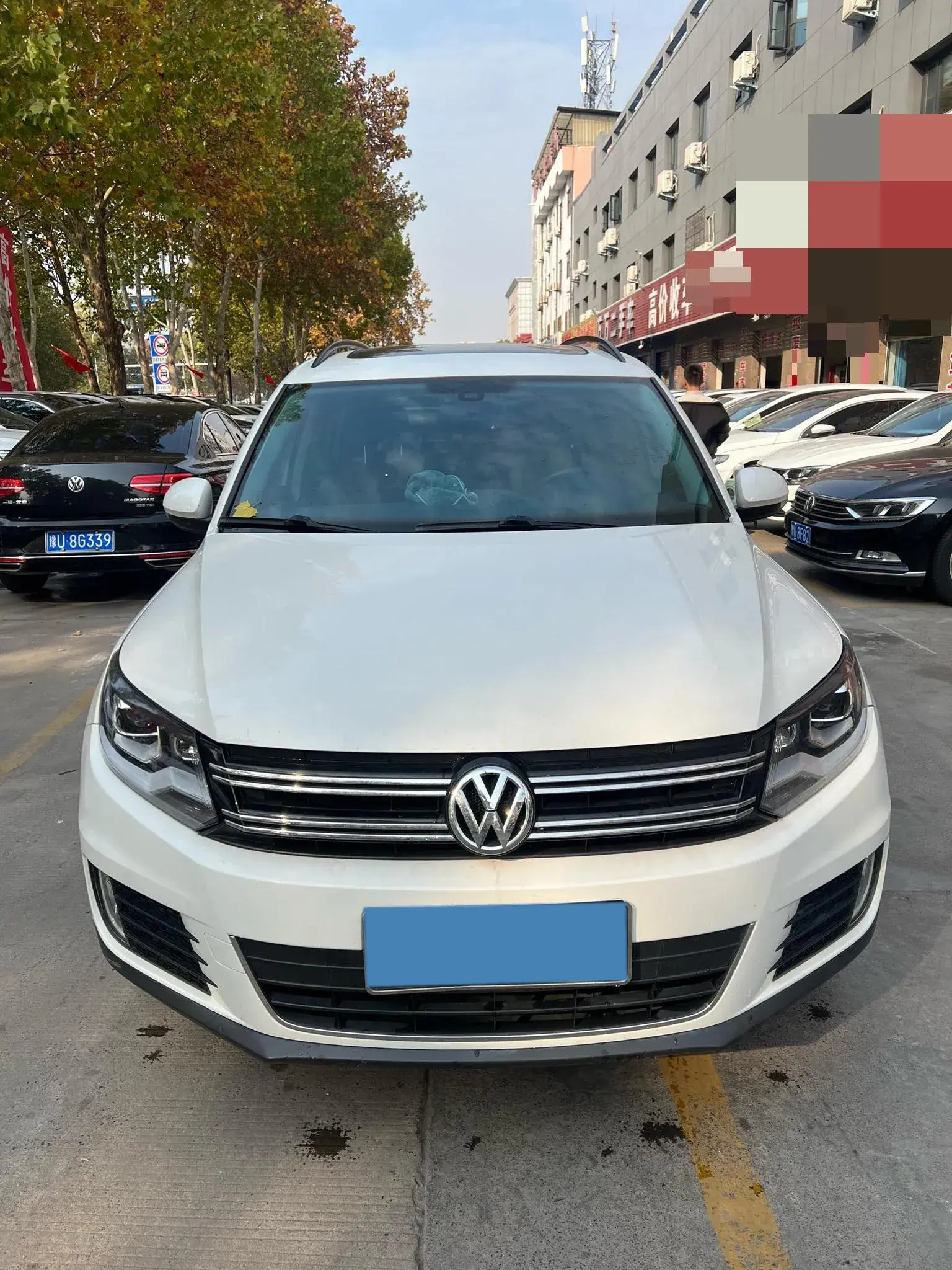 2016 VOLKSWAGEN TIGUAN thumbnail 2