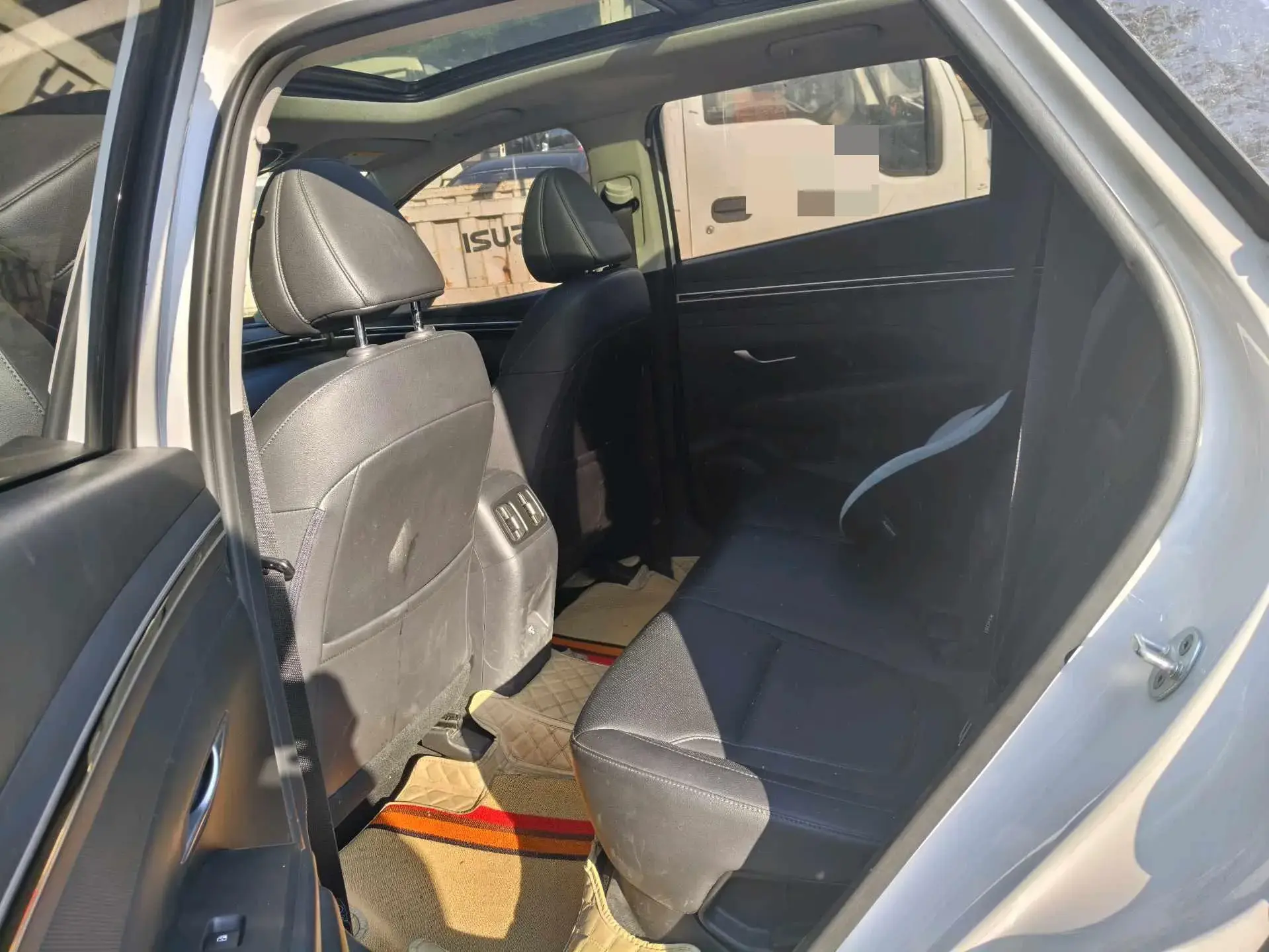 2023 HYUNDAI TUCSON thumbnail 4