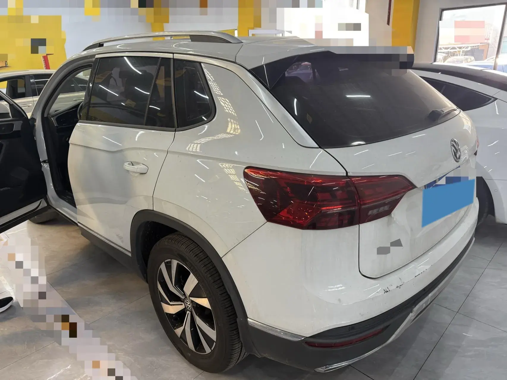 2019 VOLKSWAGEN TAYRON thumbnail 2