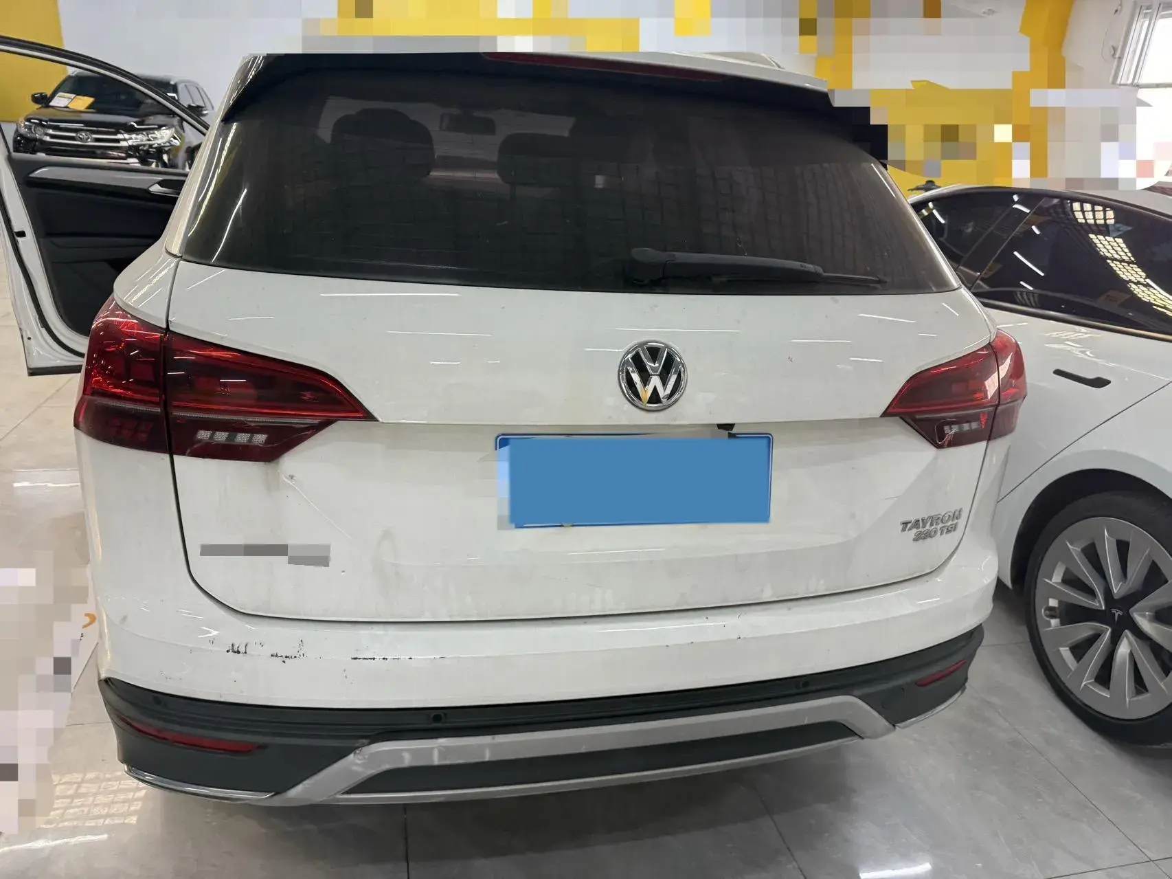 2019 VOLKSWAGEN TAYRON thumbnail 3