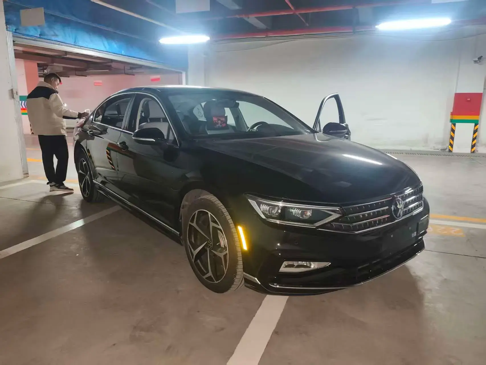 2020 VOLKSWAGEN MAGOTAN thumbnail 2