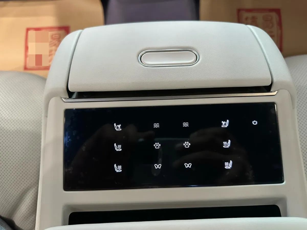 2025 Avatr 12 1.5T 156HP L4 REEV 39.05KWH,autocango,china used car exporter,china ev exporter,chinese used car exporter,chinese used ev exporter