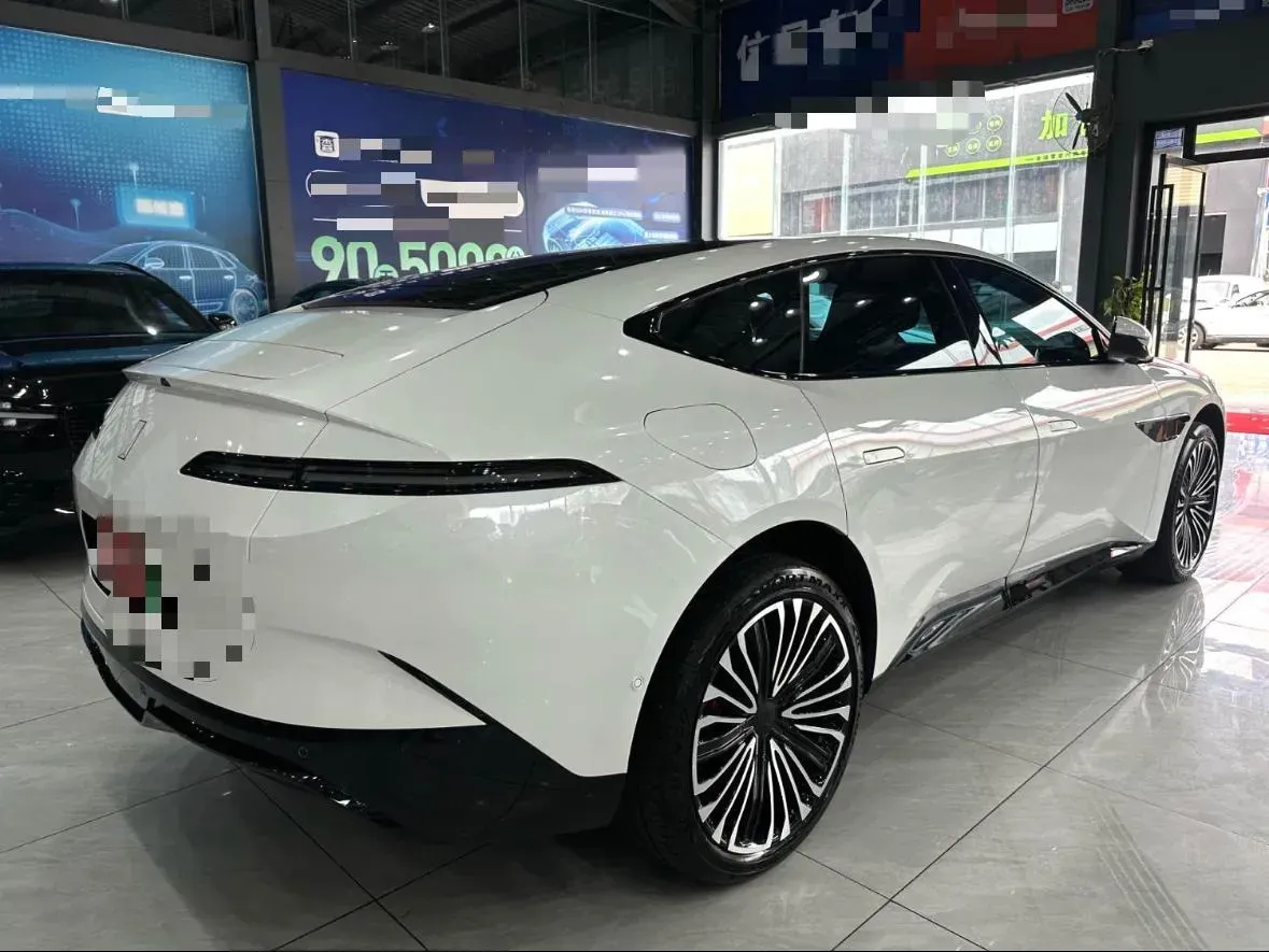 2025 Avatr 12 1.5T 156HP L4 REEV 39.05KWH,autocango,china used car exporter,china ev exporter,chinese used car exporter,chinese used ev exporter