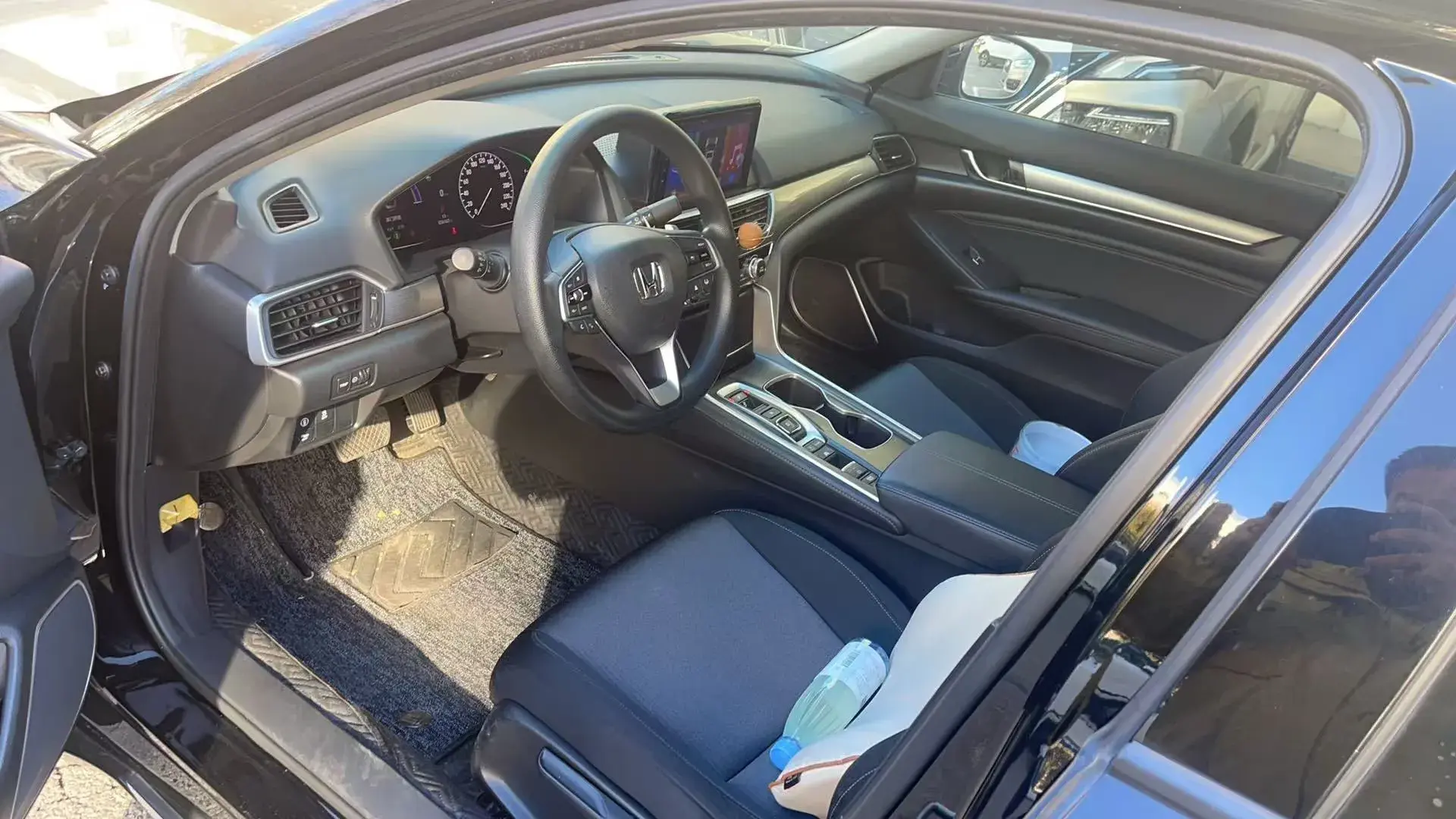 2022 HONDA ACCORD thumbnail 2