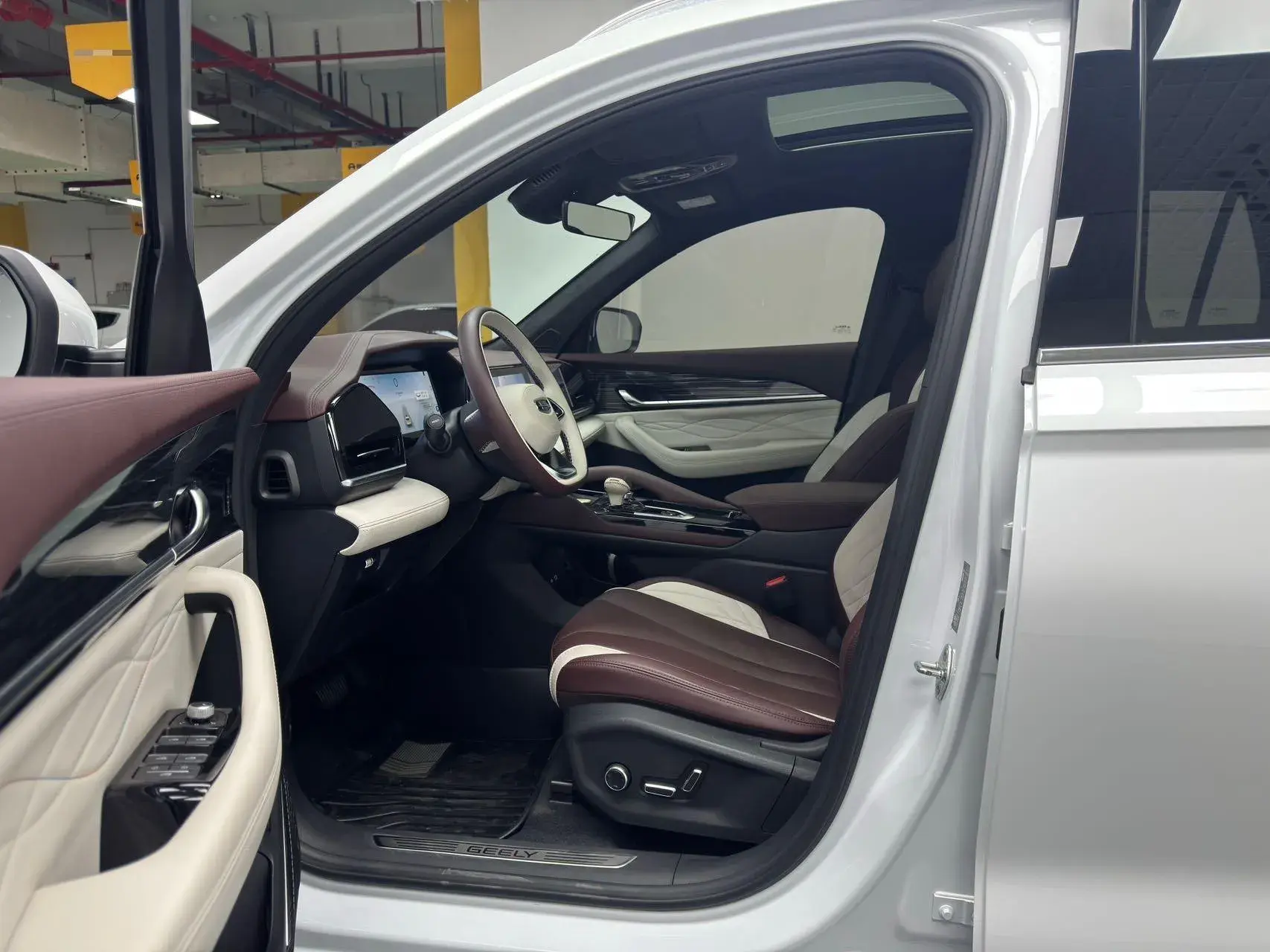 2021 GEELY MONJARO thumbnail 2