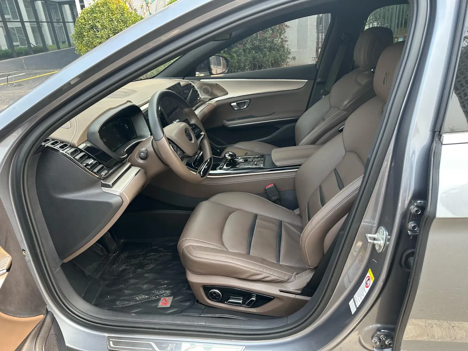 2020 BYD HAN thumbnail 3