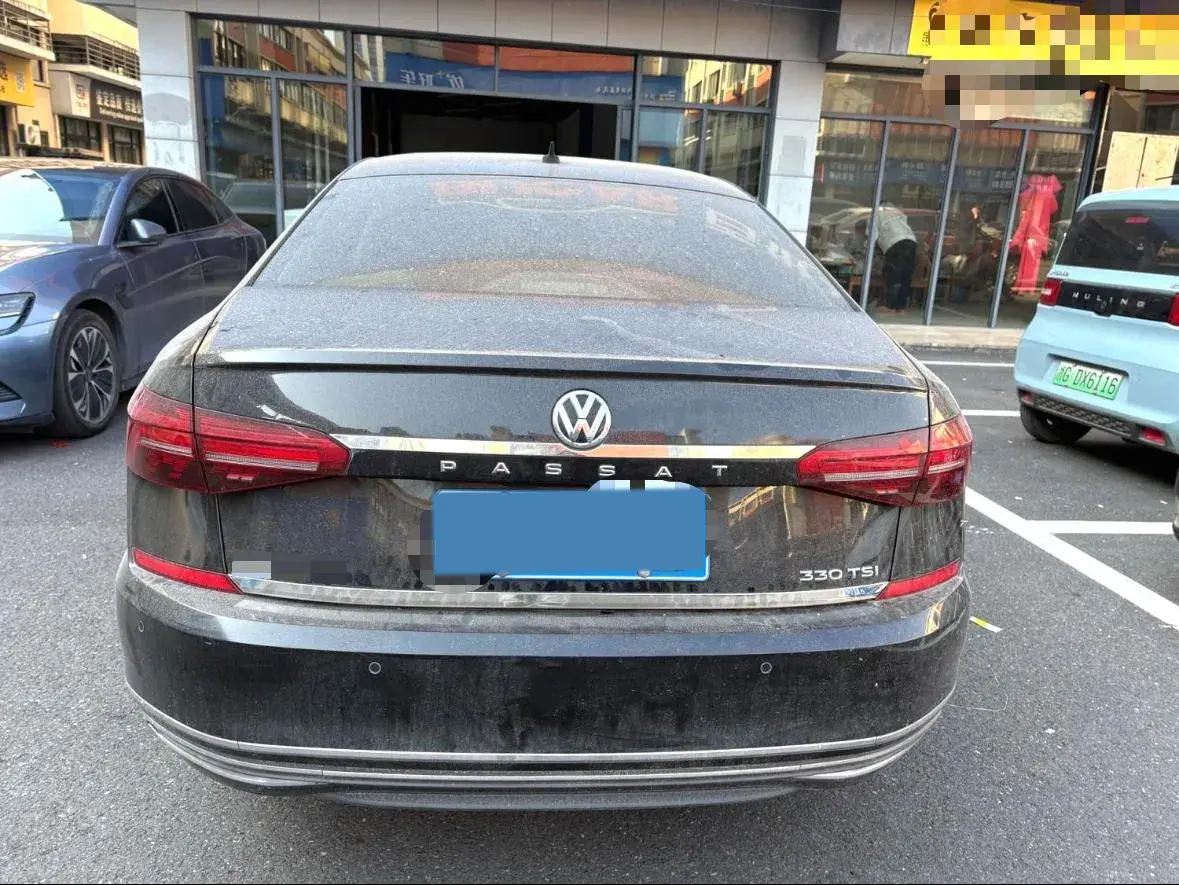 2019 VOLKSWAGEN PASSAT thumbnail 3