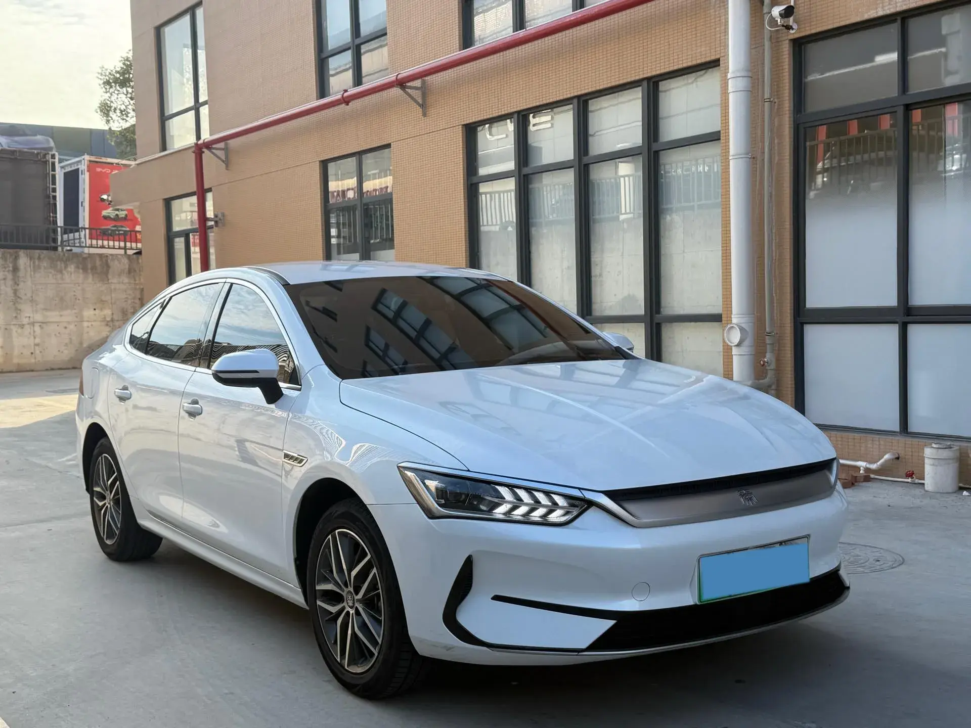 2023 BYD QIN thumbnail 3